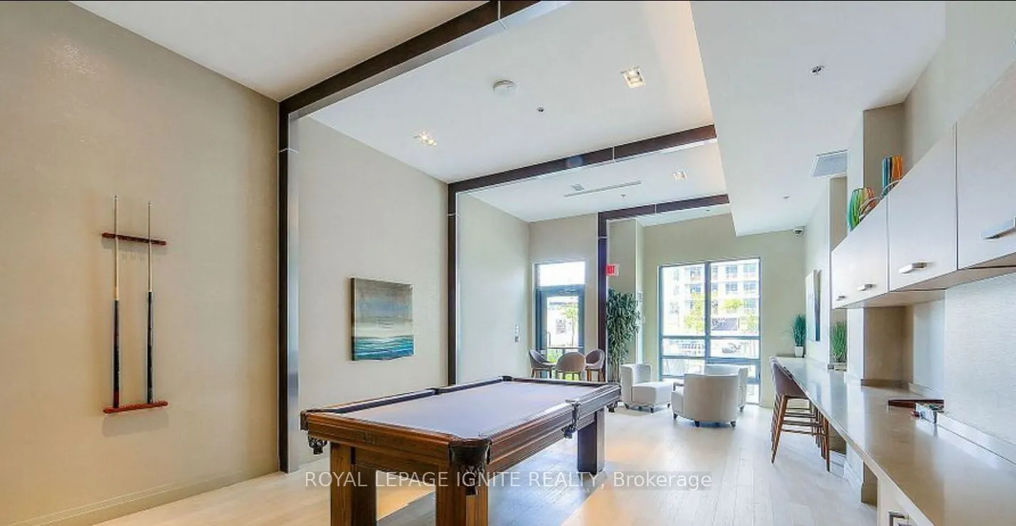 185 Bonis Avenue, #511