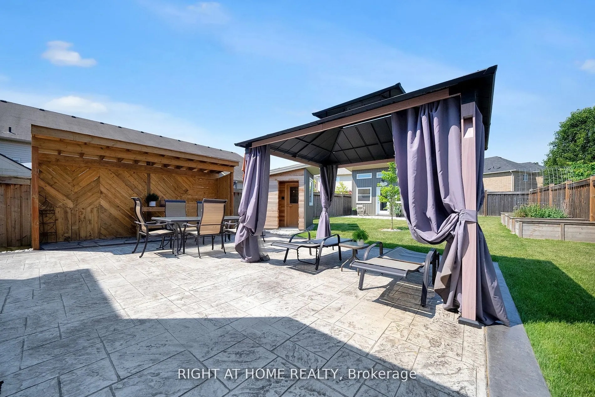 6 Vetzal Court