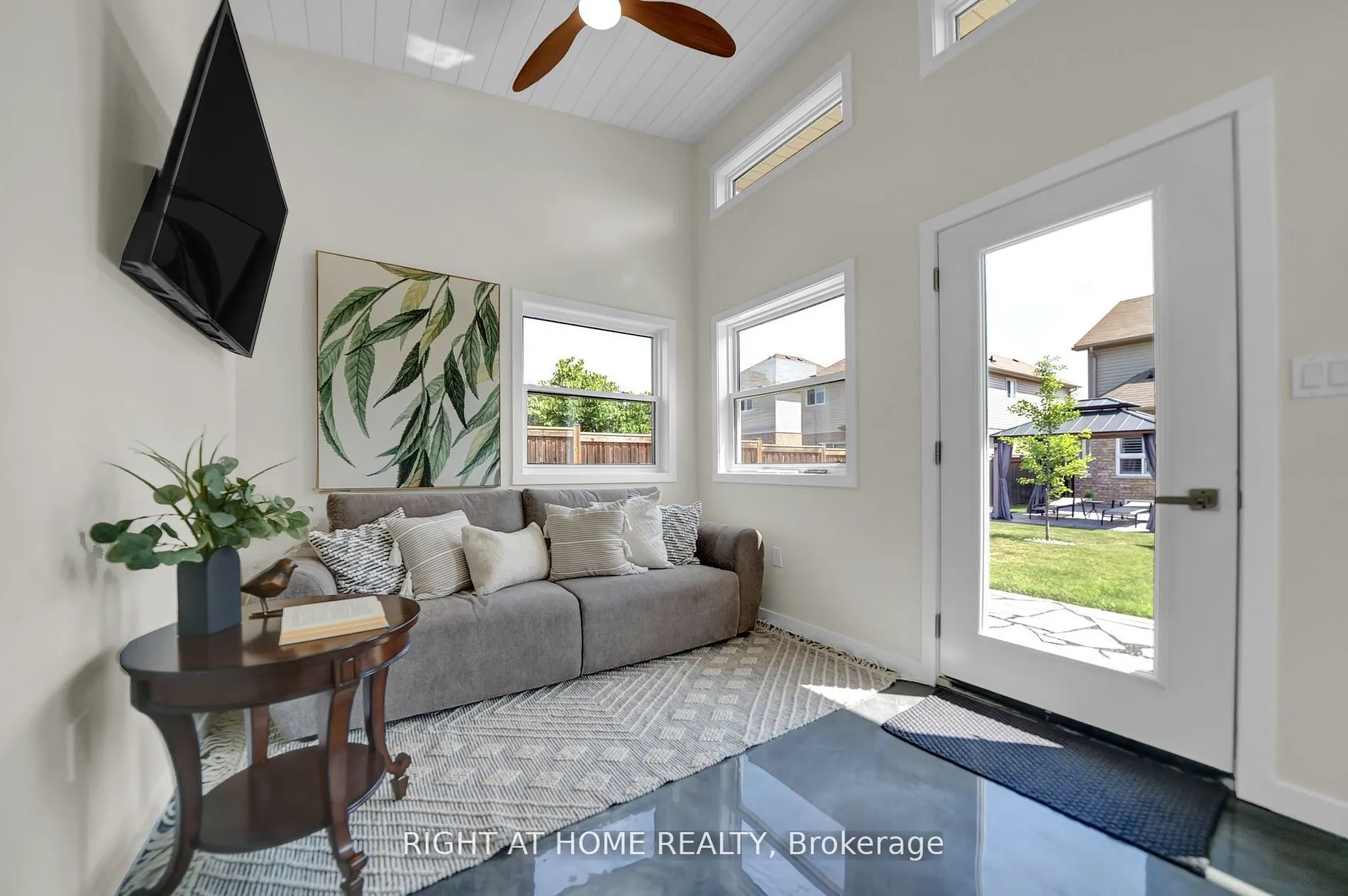 6 Vetzal Court