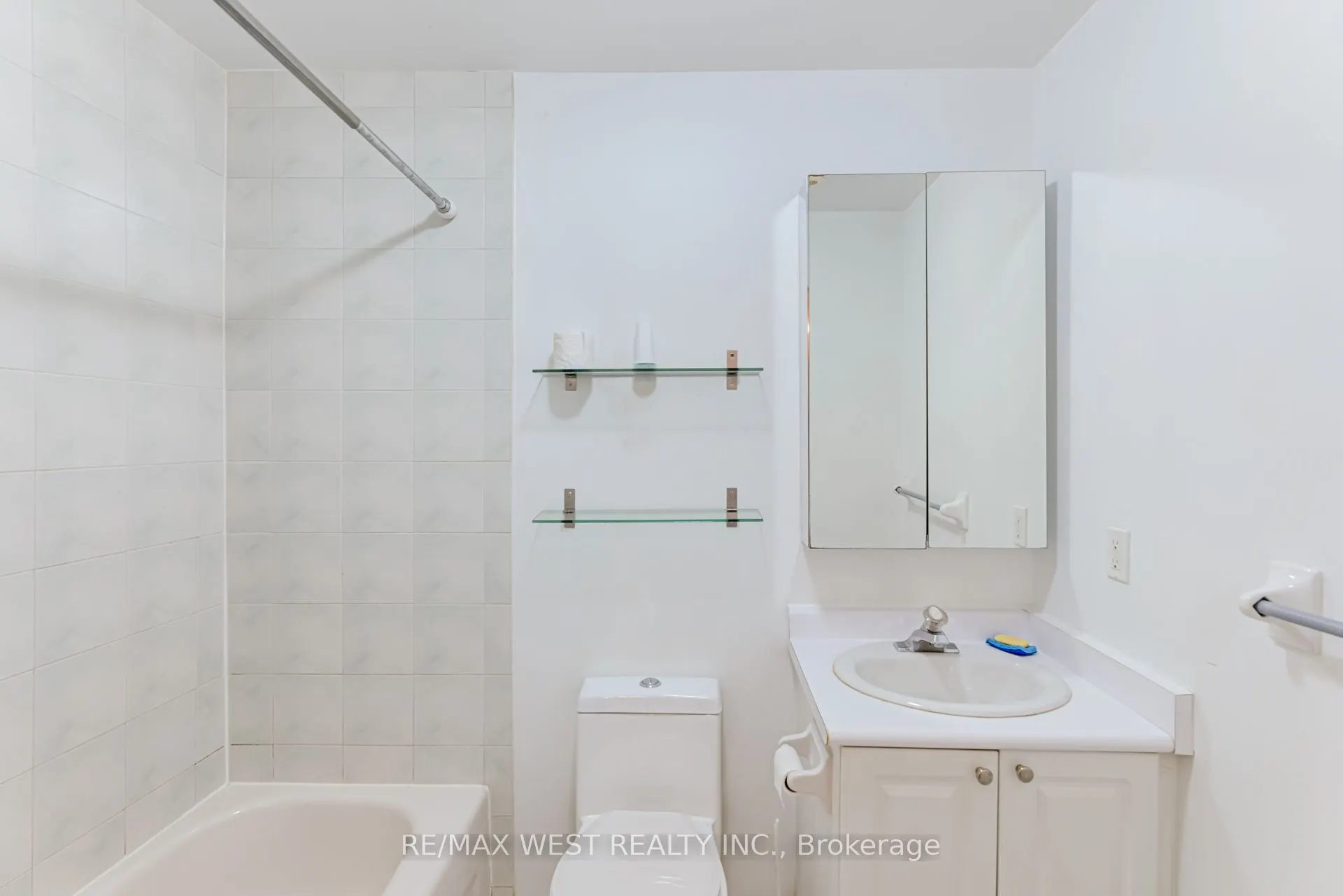 901 Kennedy Road, #26