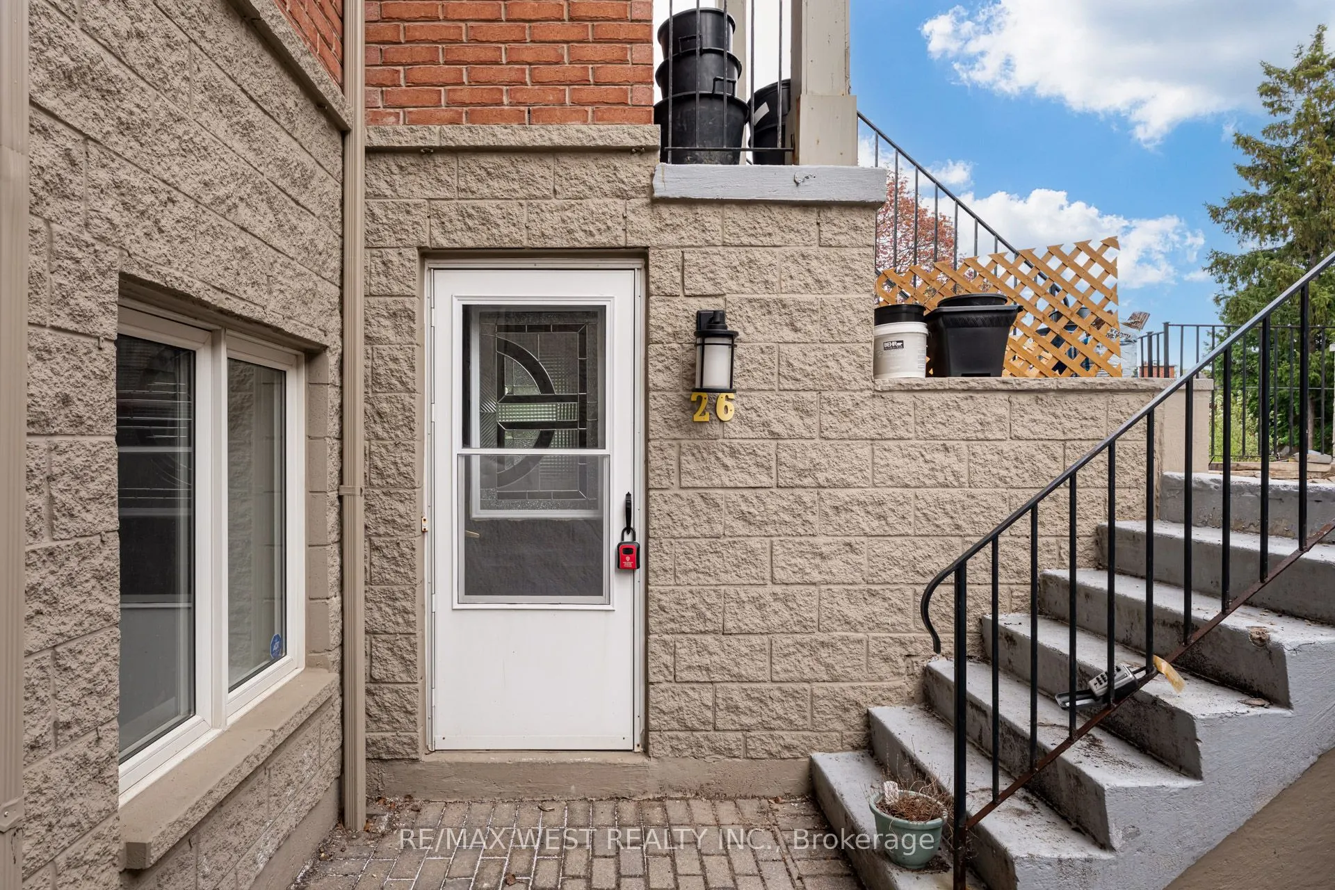 901 Kennedy Road, #26