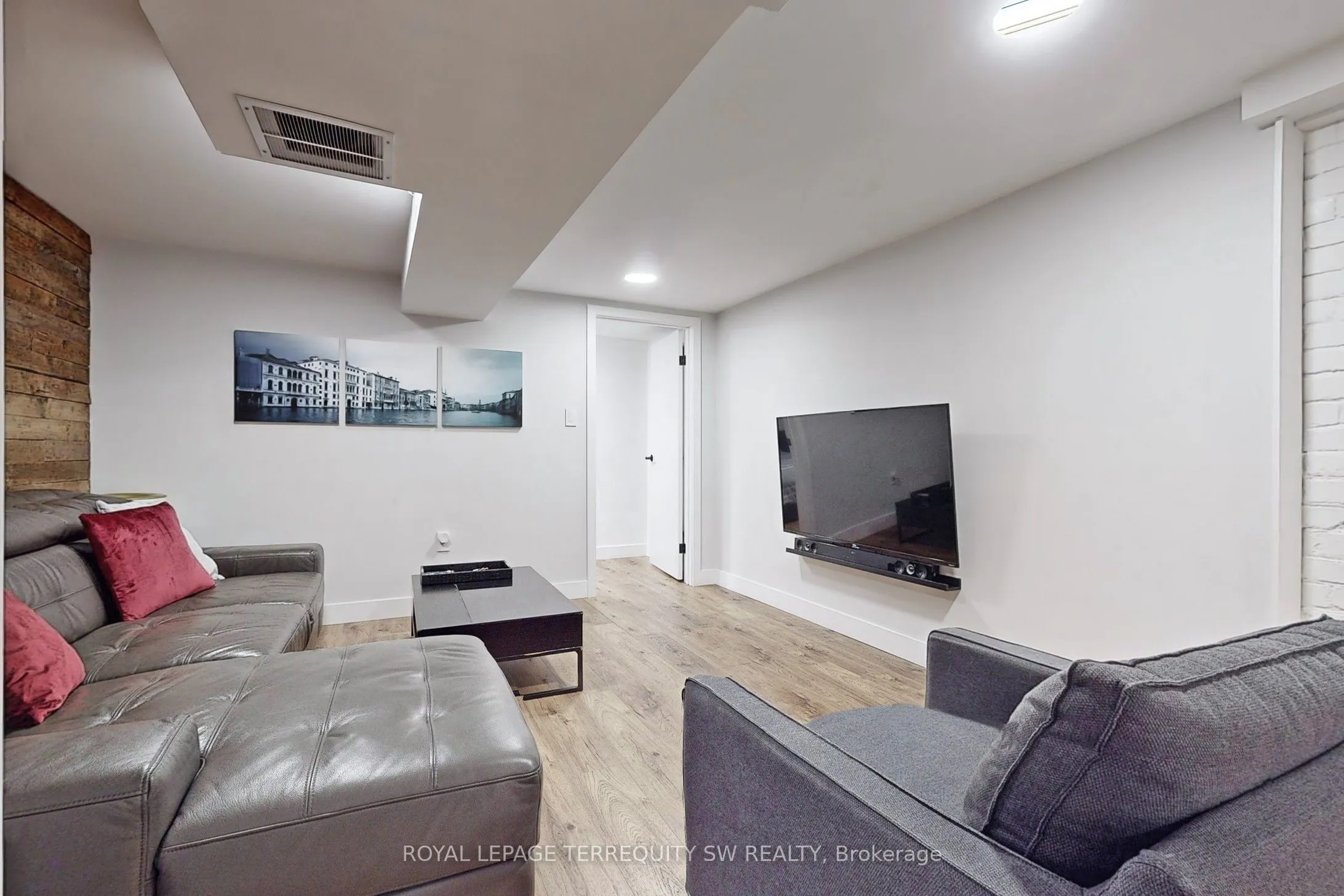 17 Berkshire Avenue, #Main
