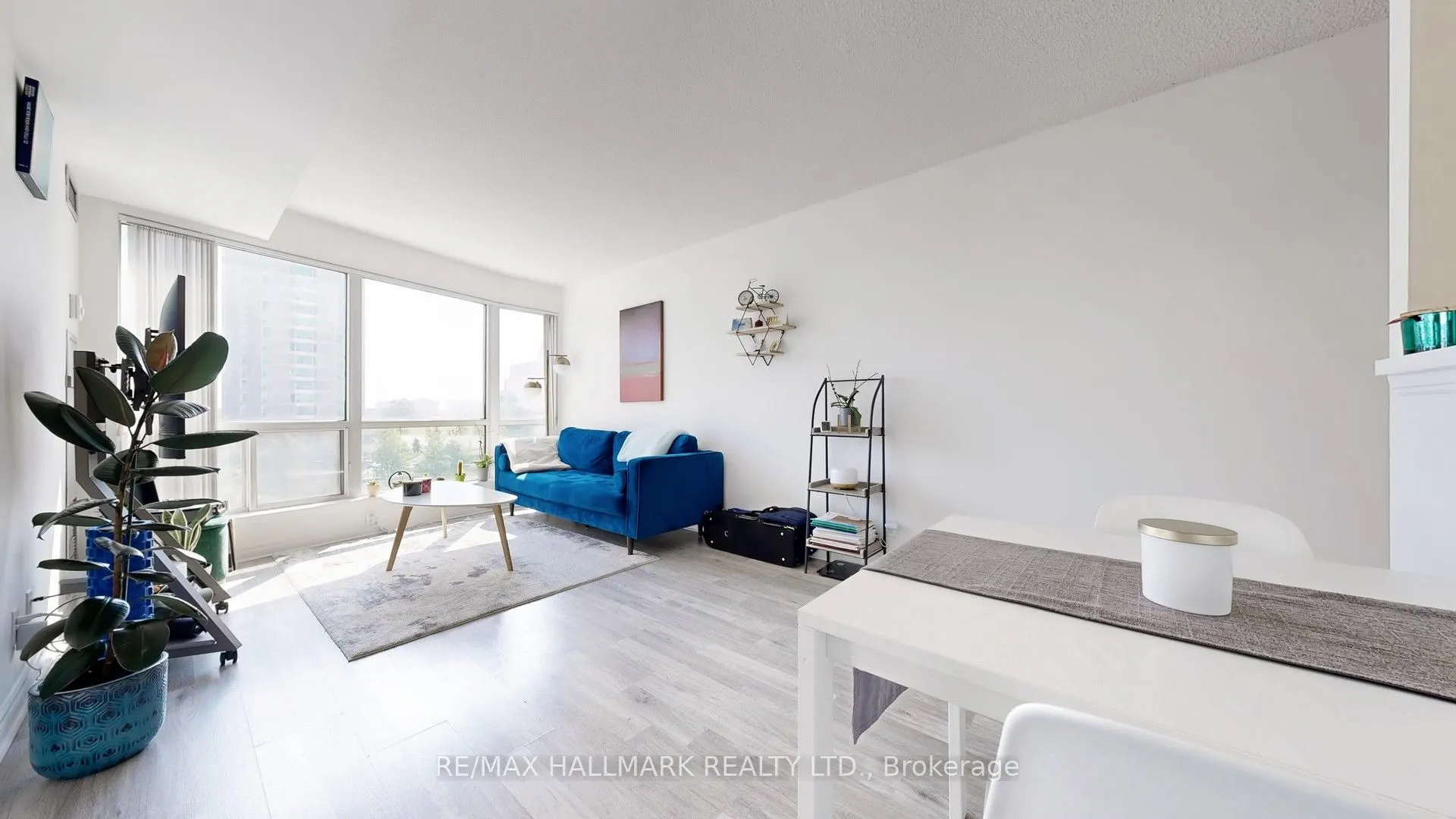 8 Lee Centre Drive, #505