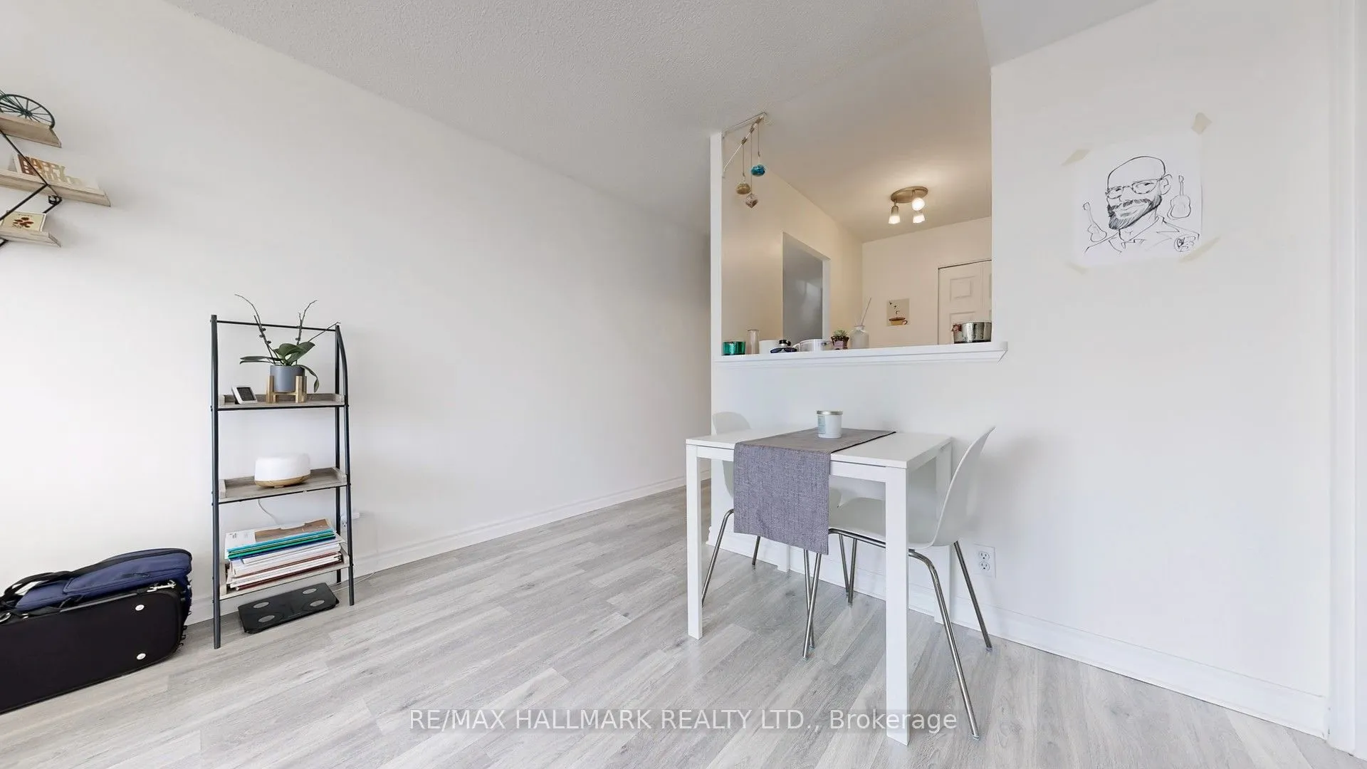 8 Lee Centre Drive, #505