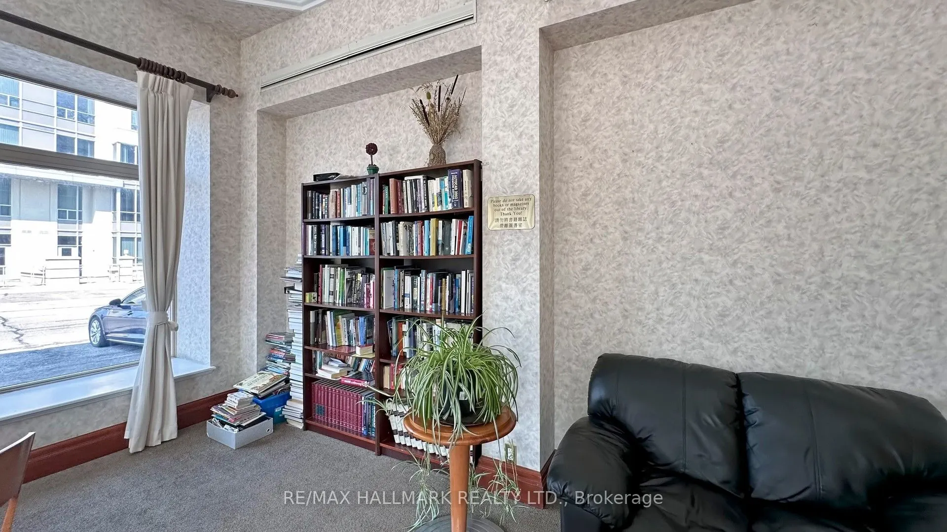 8 Lee Centre Drive, #505