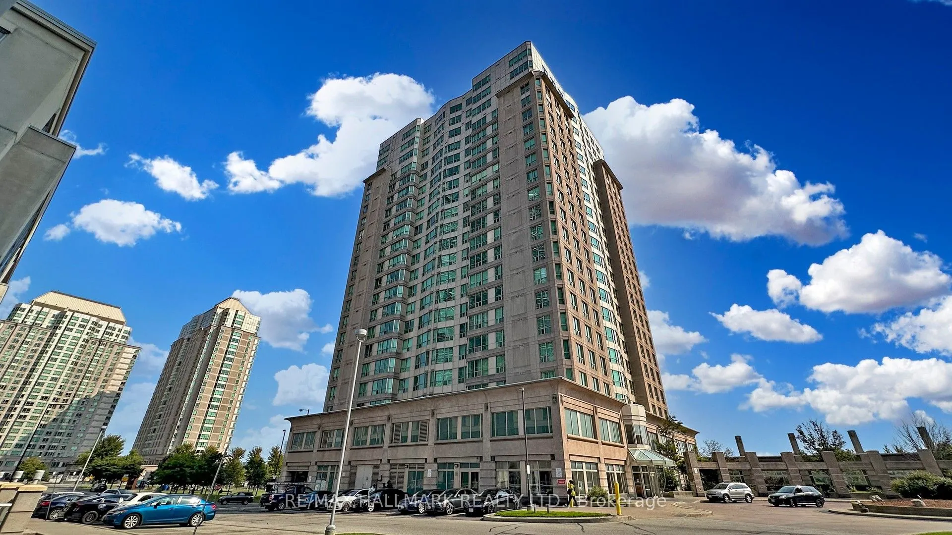 8 Lee Centre Drive, #505