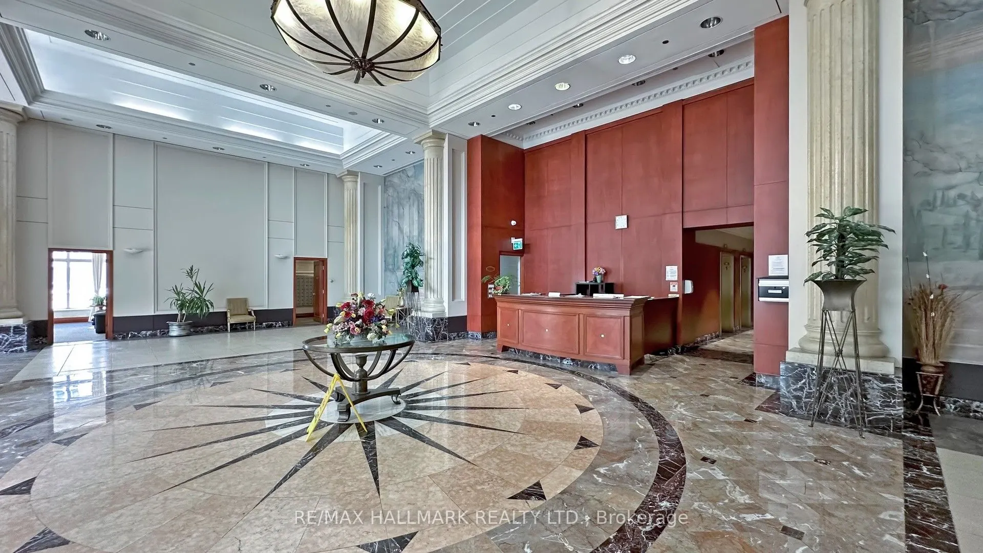 8 Lee Centre Drive, #505