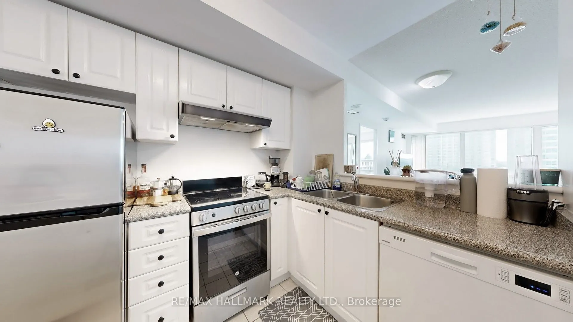 8 Lee Centre Drive, #505