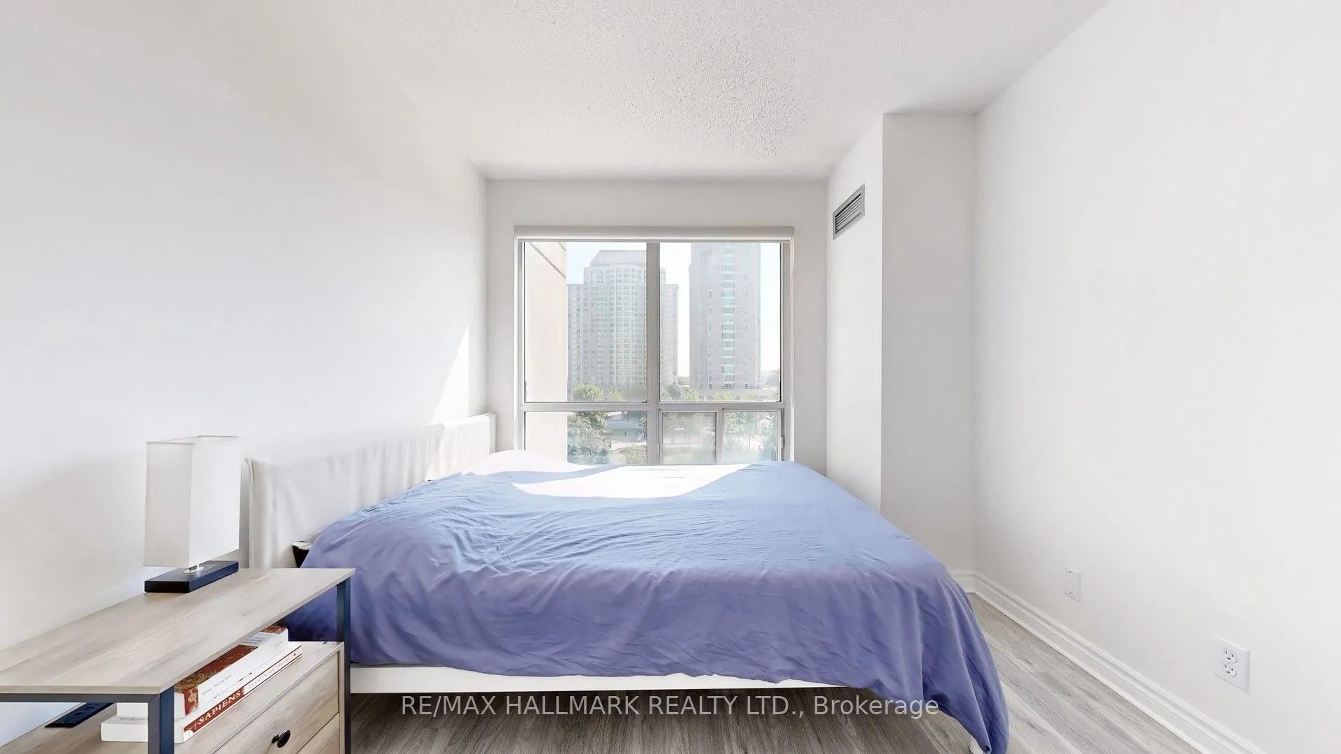 8 Lee Centre Drive, #505