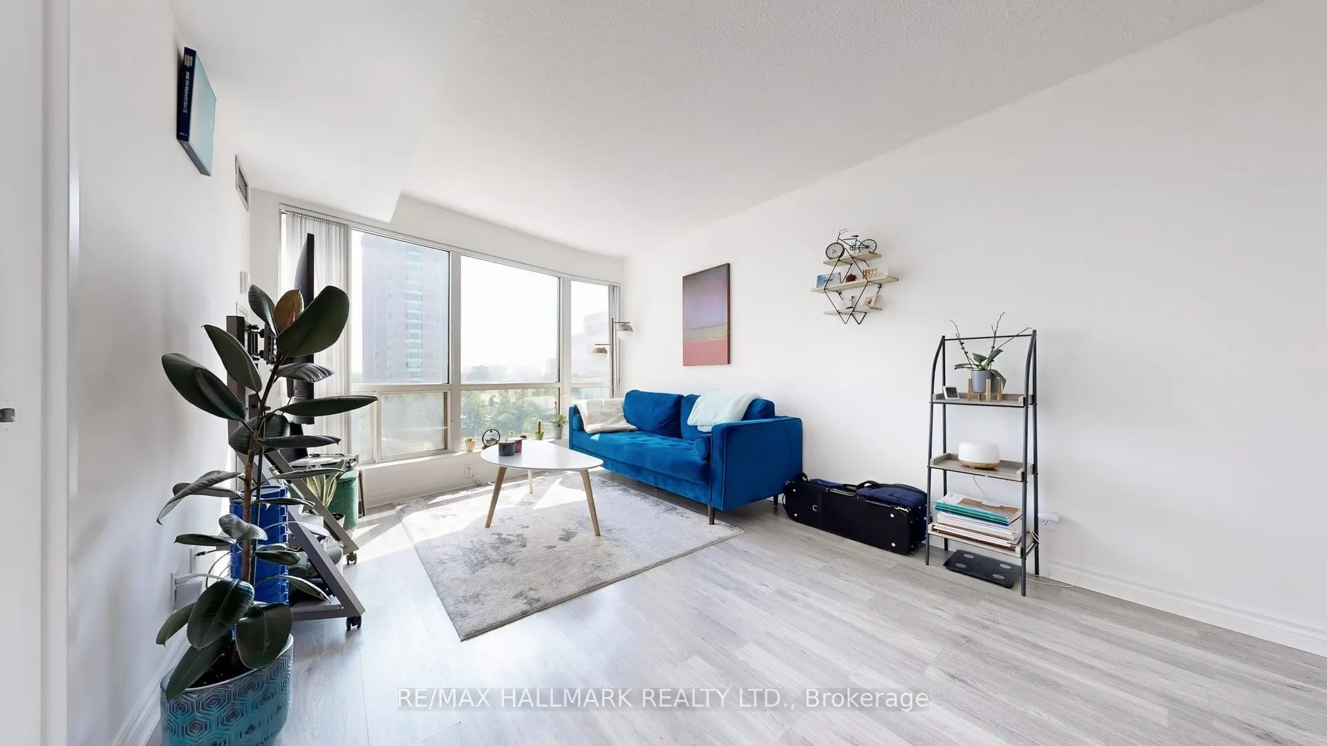 8 Lee Centre Drive, #505
