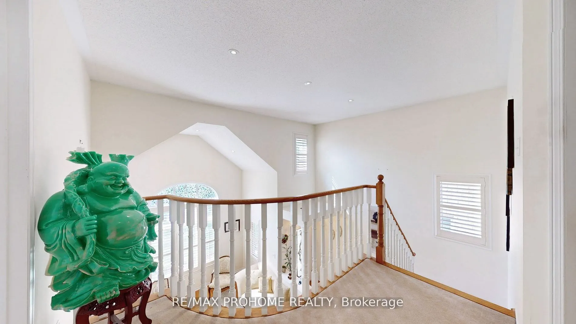 64 Grainger Crescent