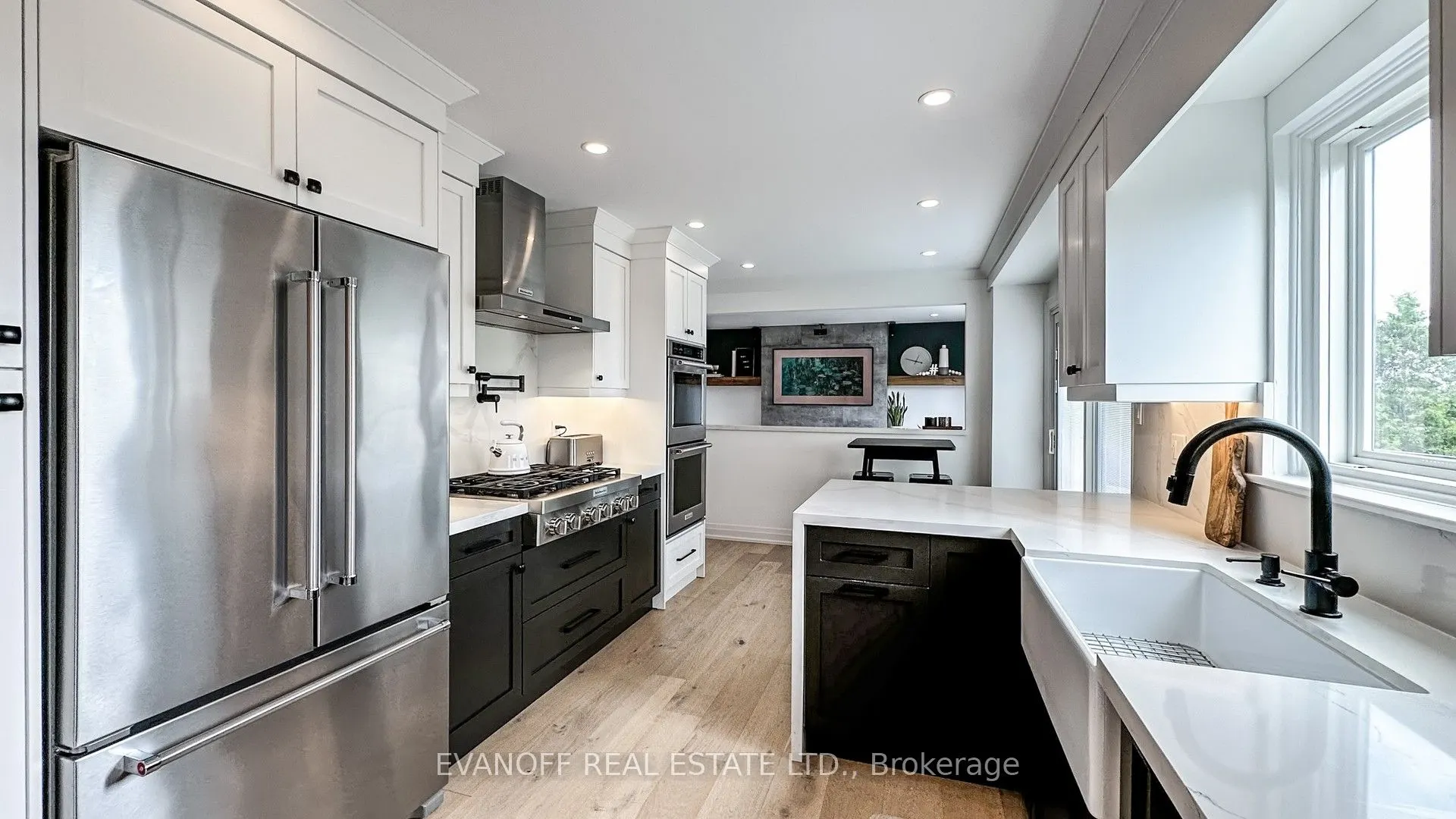 558 Edge Lane