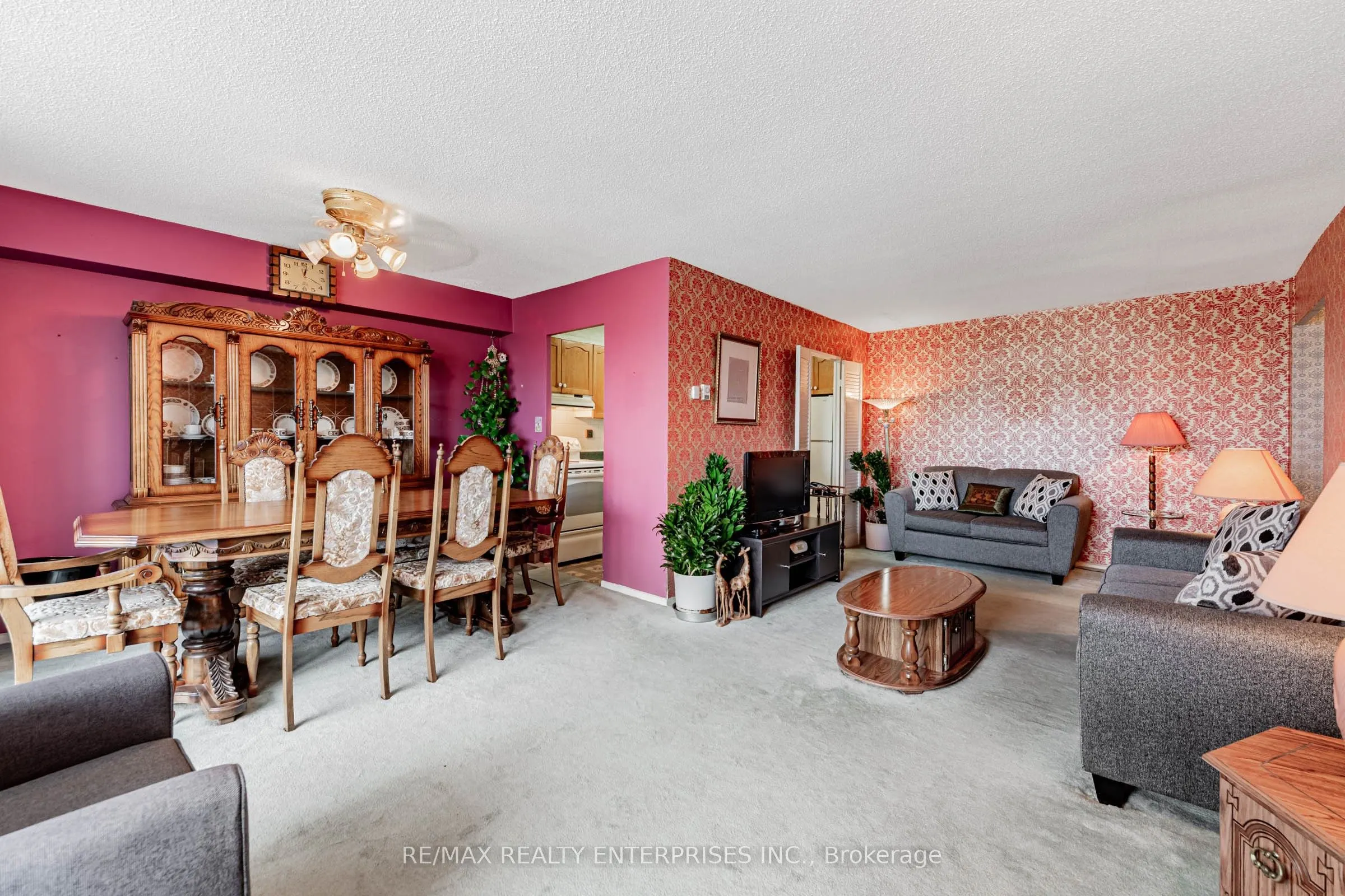 1 Massey Square, #308