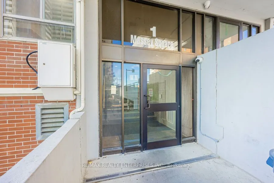 1 Massey Square, #308