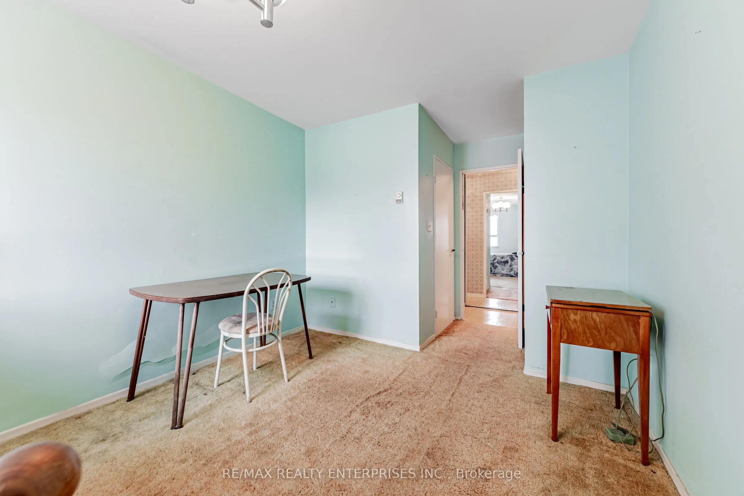 1 Massey Square, #308
