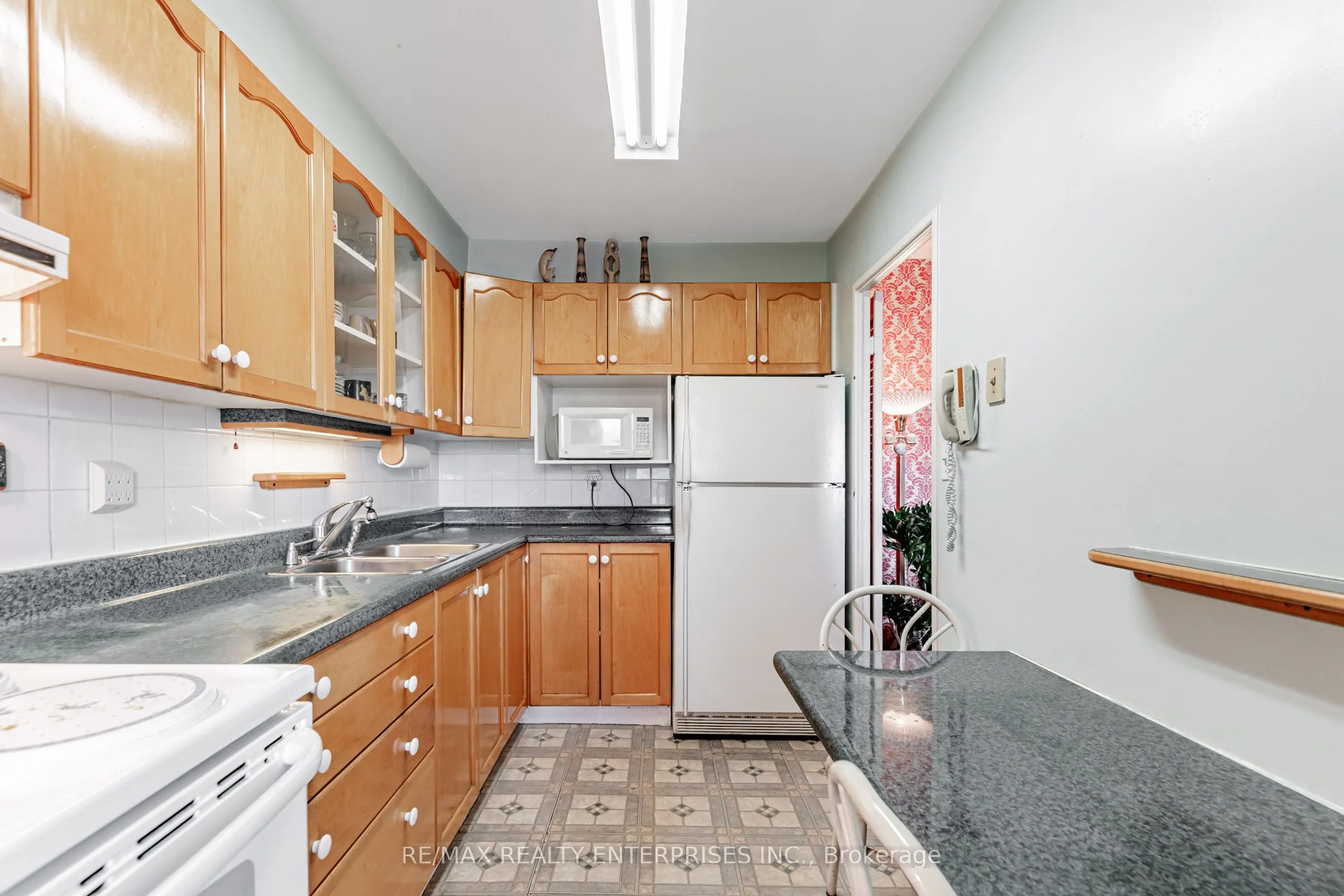1 Massey Square, #308
