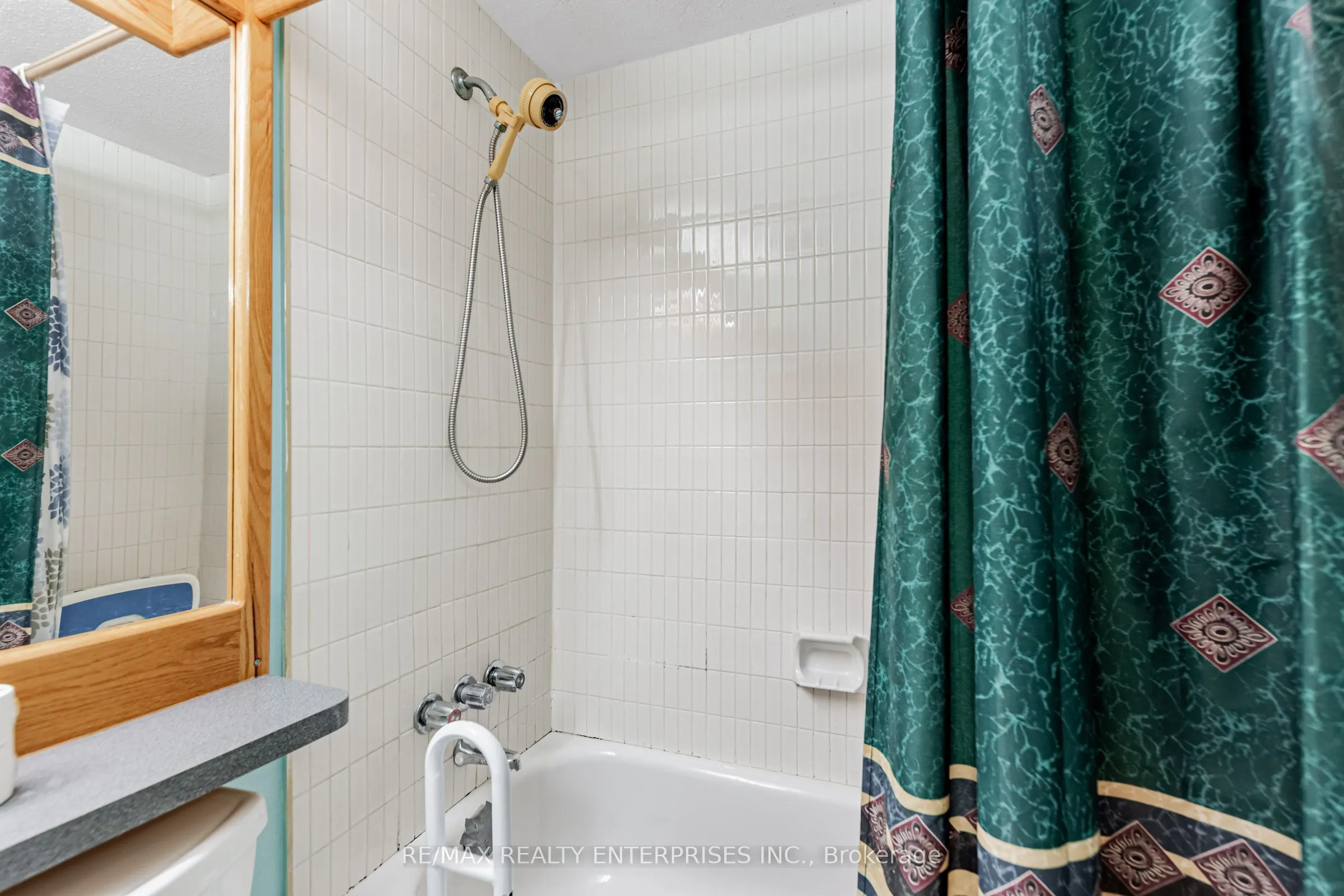 1 Massey Square, #308