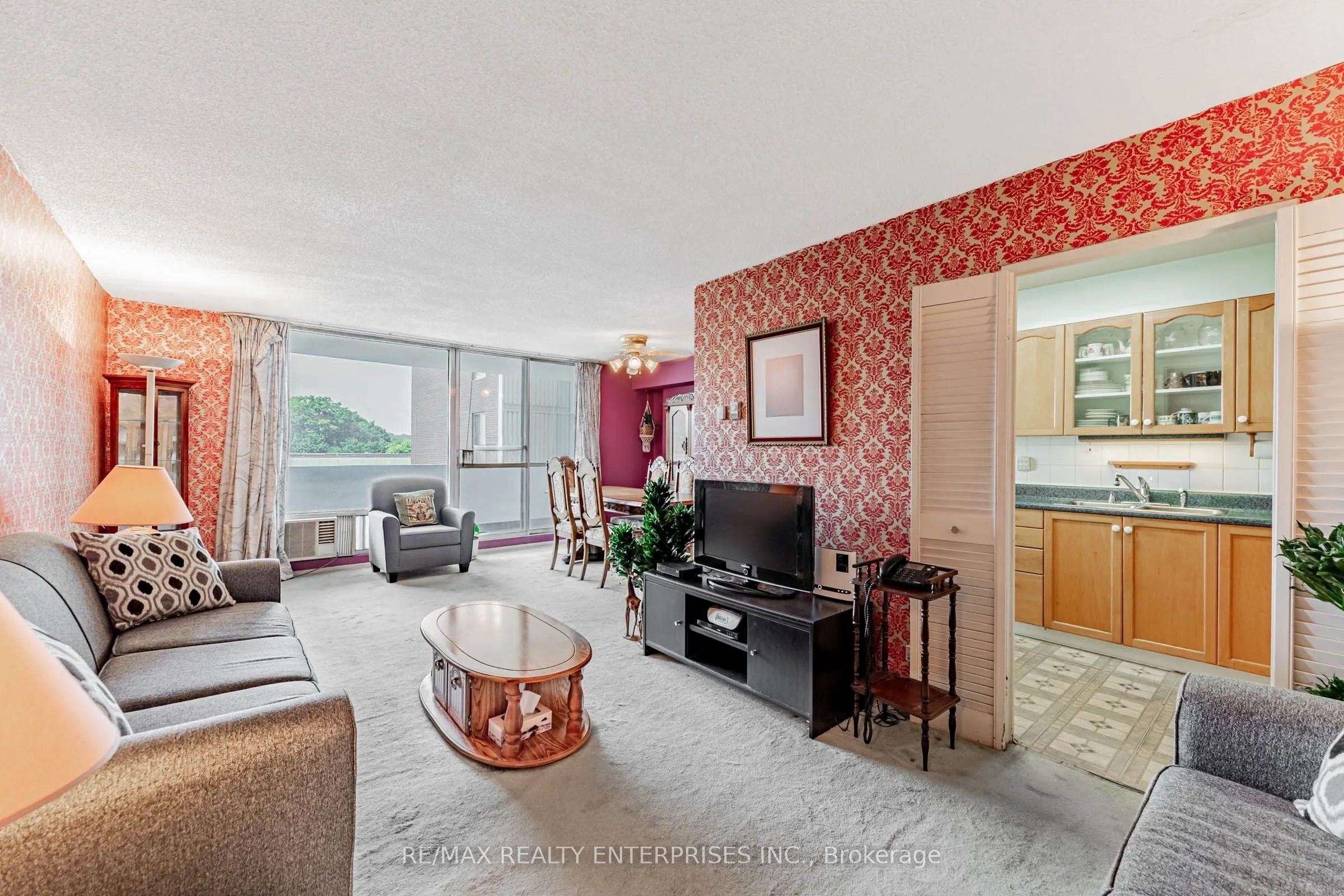 1 Massey Square, #308