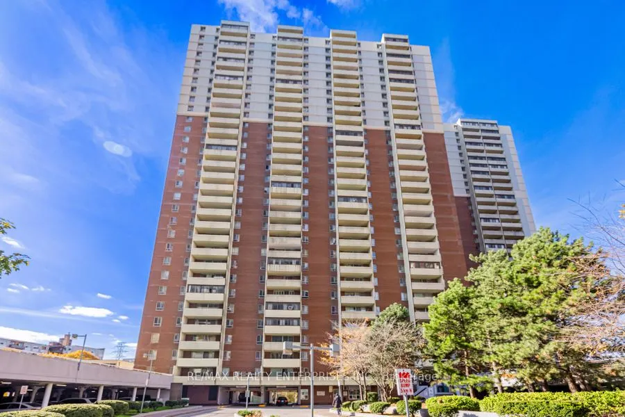 1 Massey Square, #308