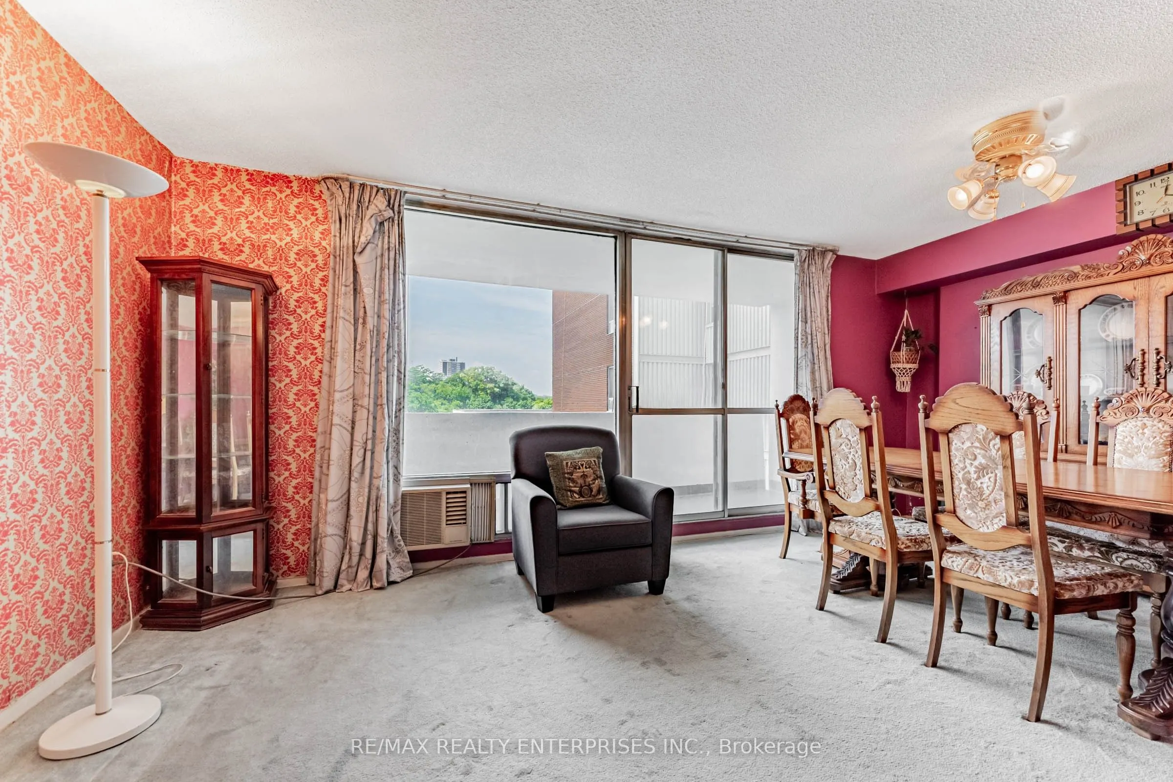 1 Massey Square, #308