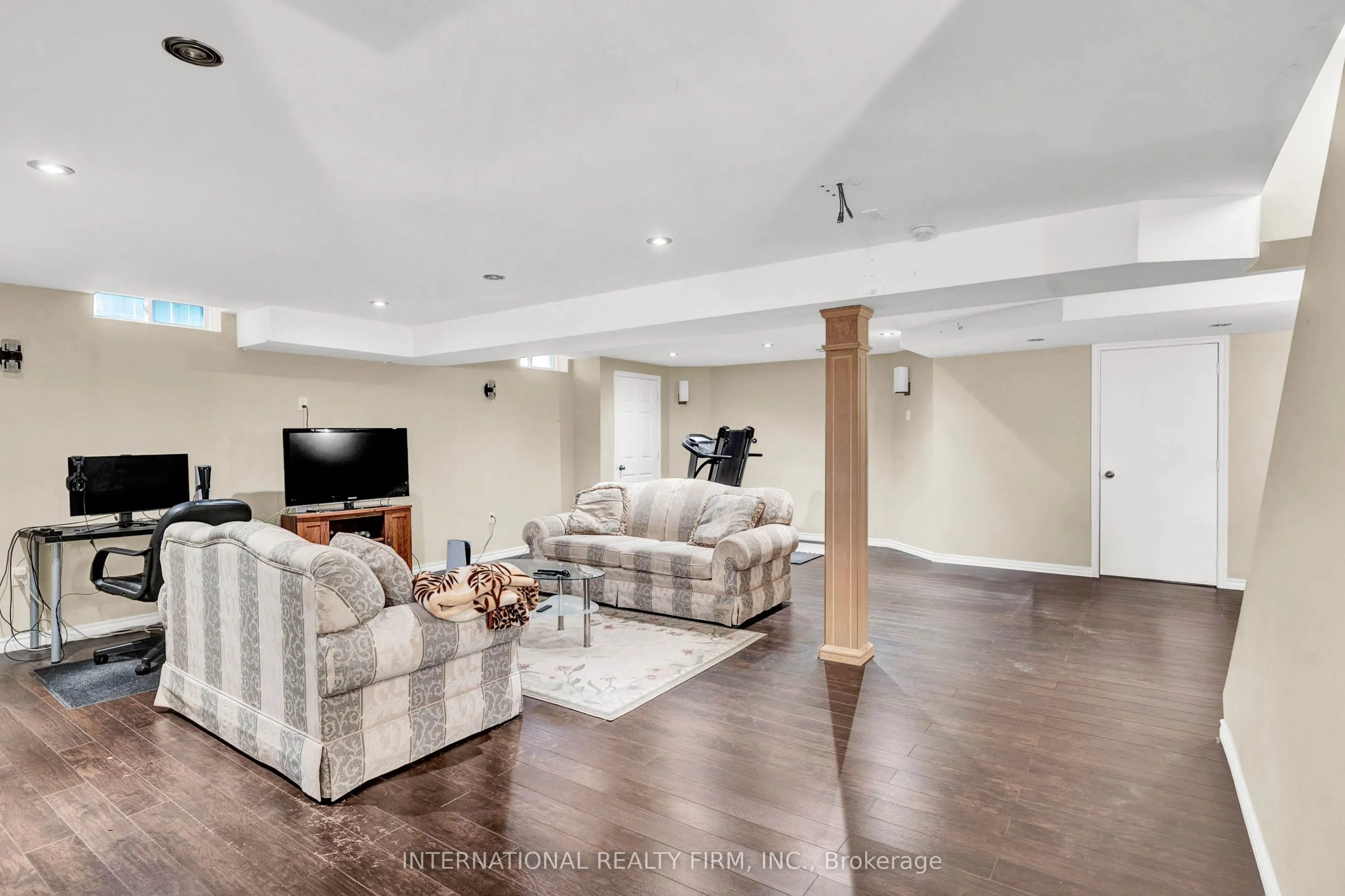 26 Peacock Crescent