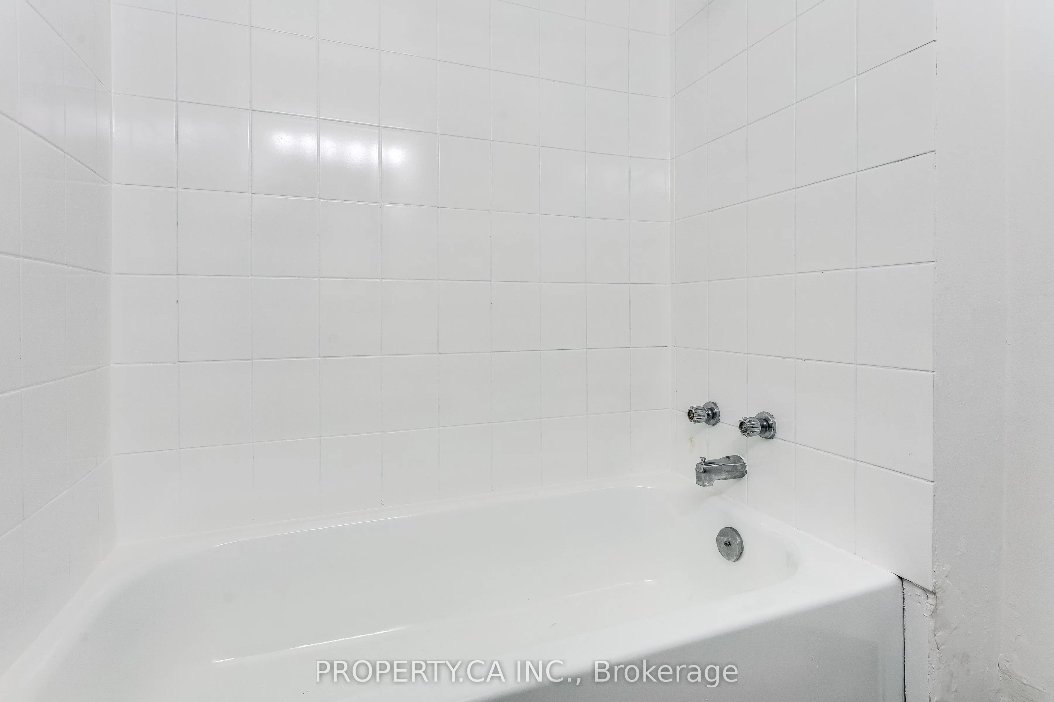 1011 Kingston Road, #2nd Flr