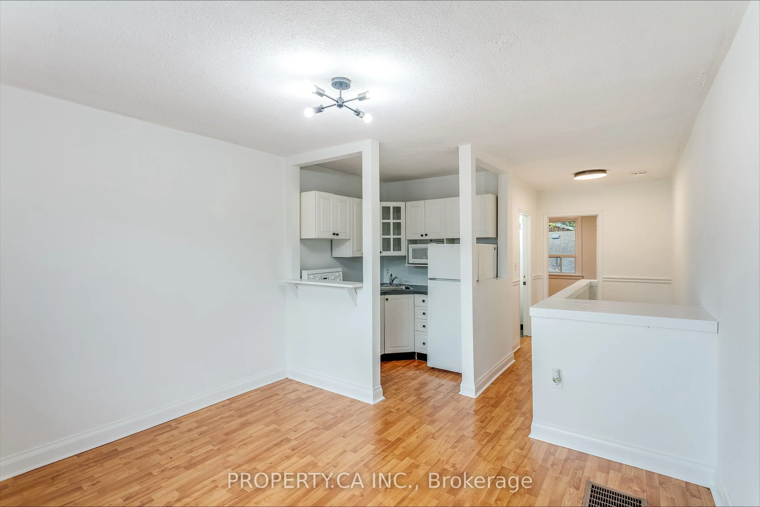 1011 Kingston Road, #2nd Flr