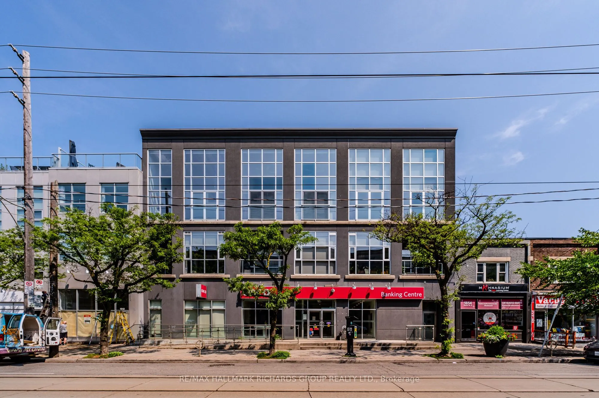 1852 Queen Street E, #201