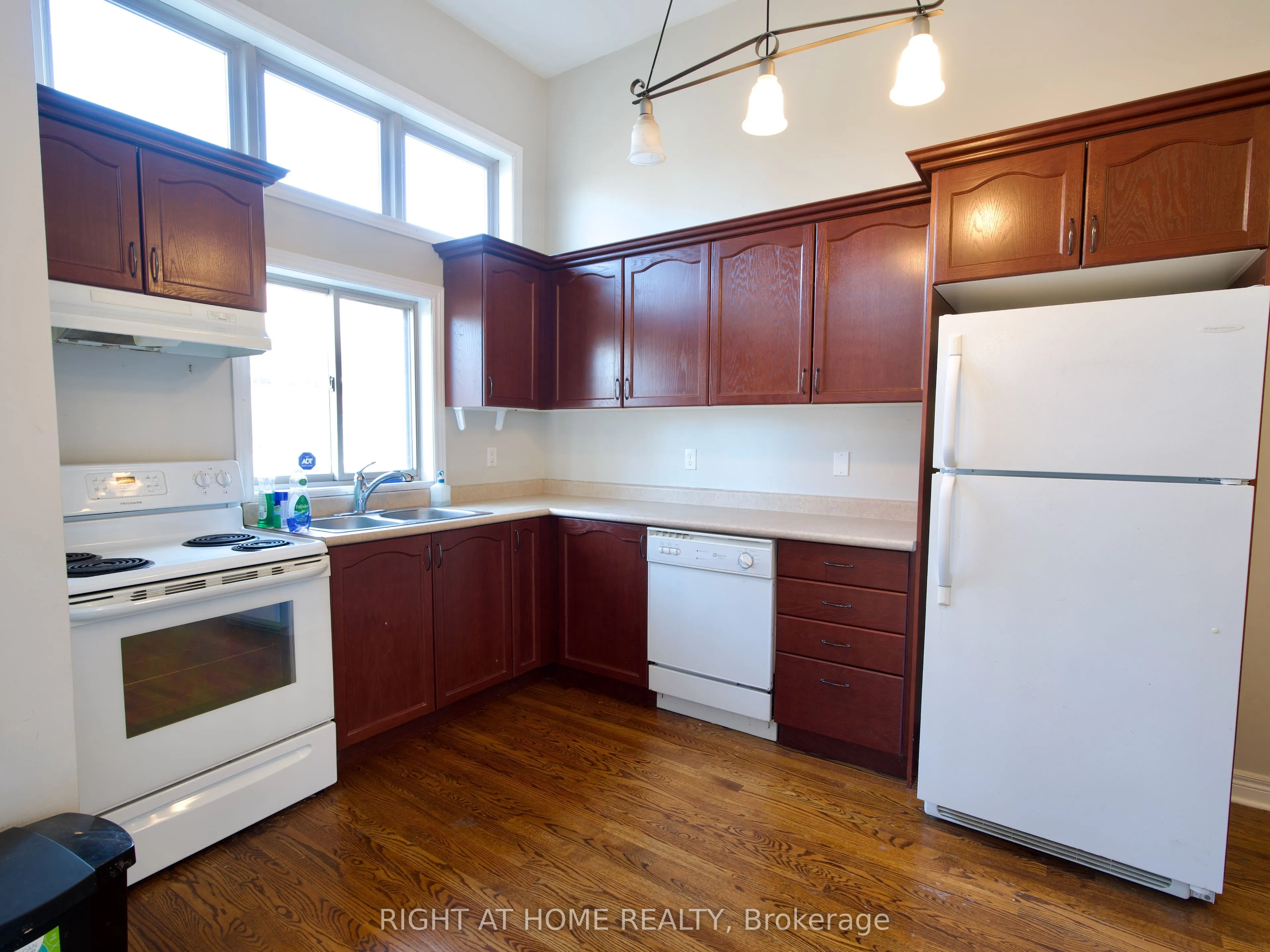 70 Guildwood Parkway, #7
