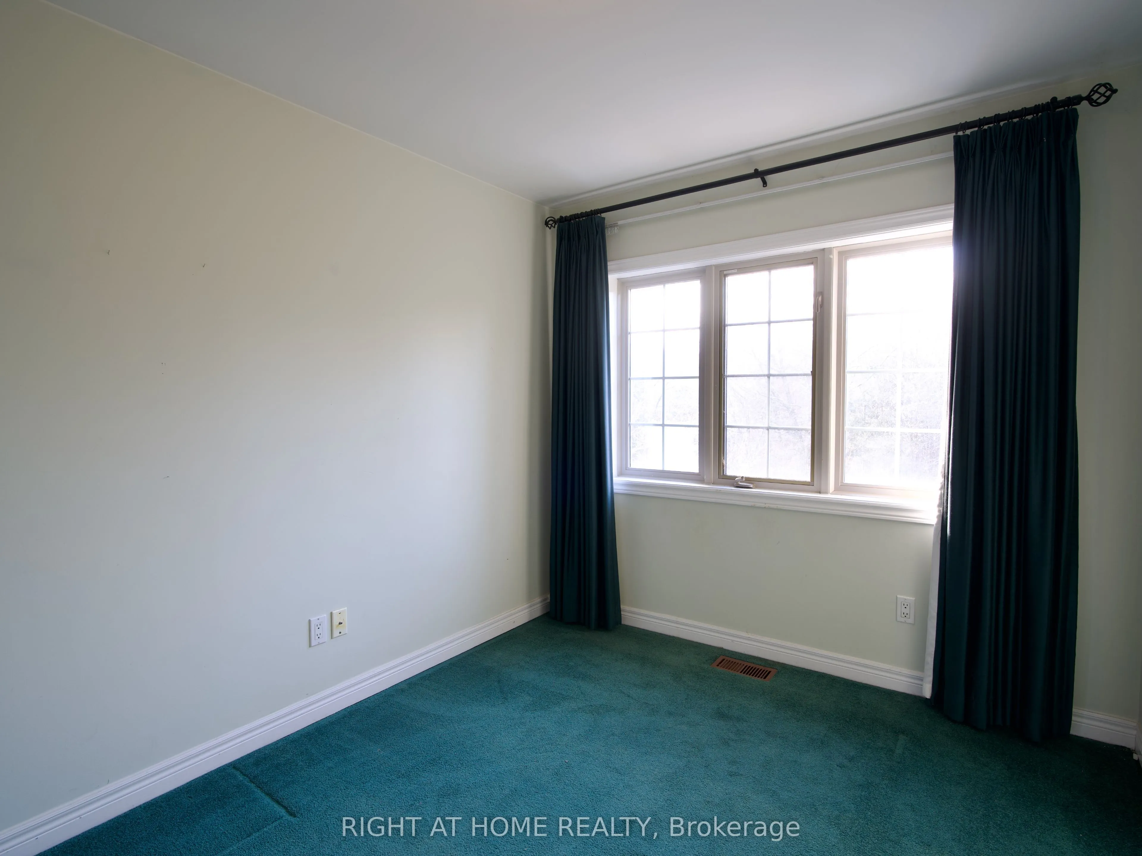 70 Guildwood Parkway, #7
