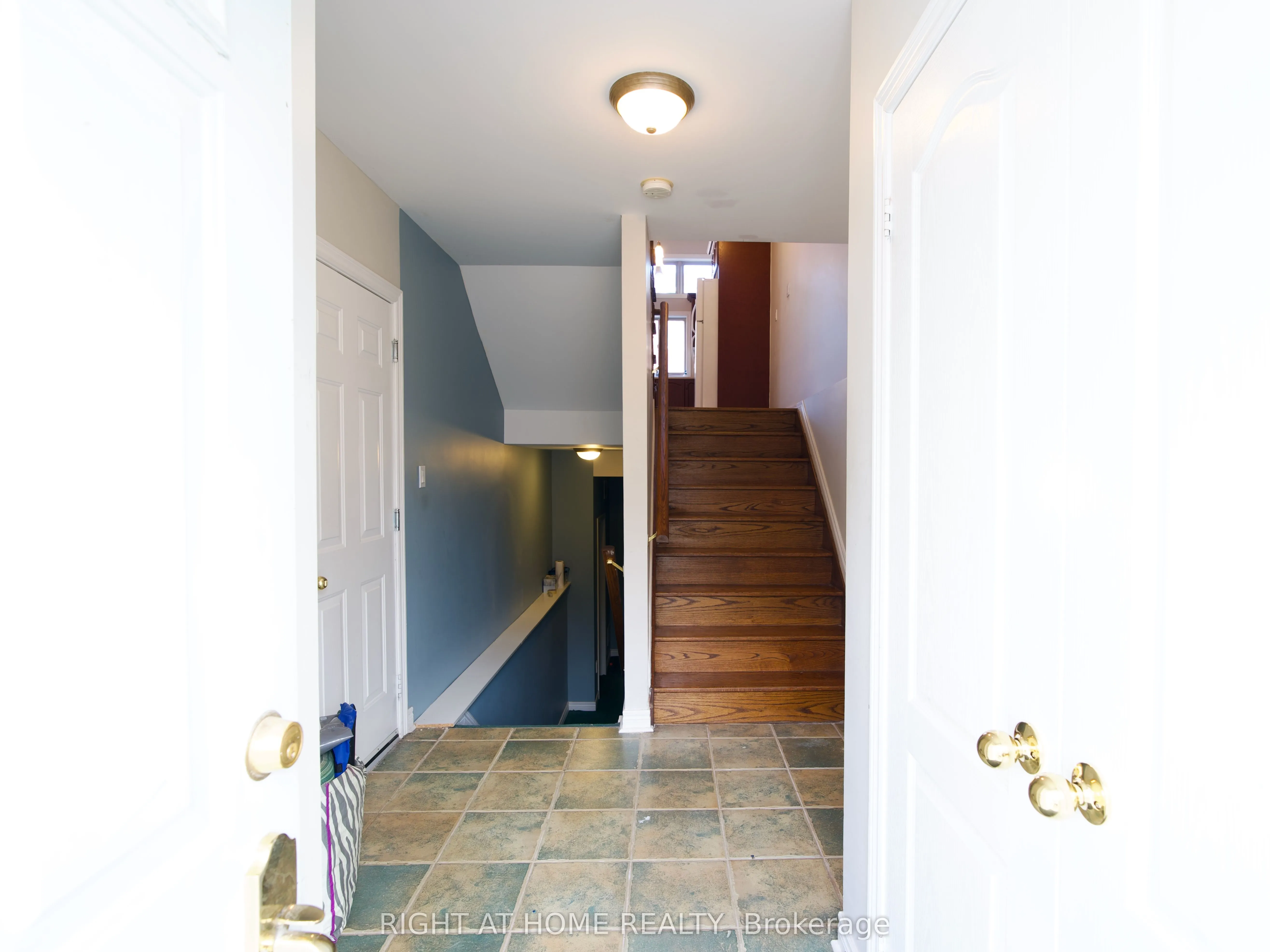 70 Guildwood Parkway, #7