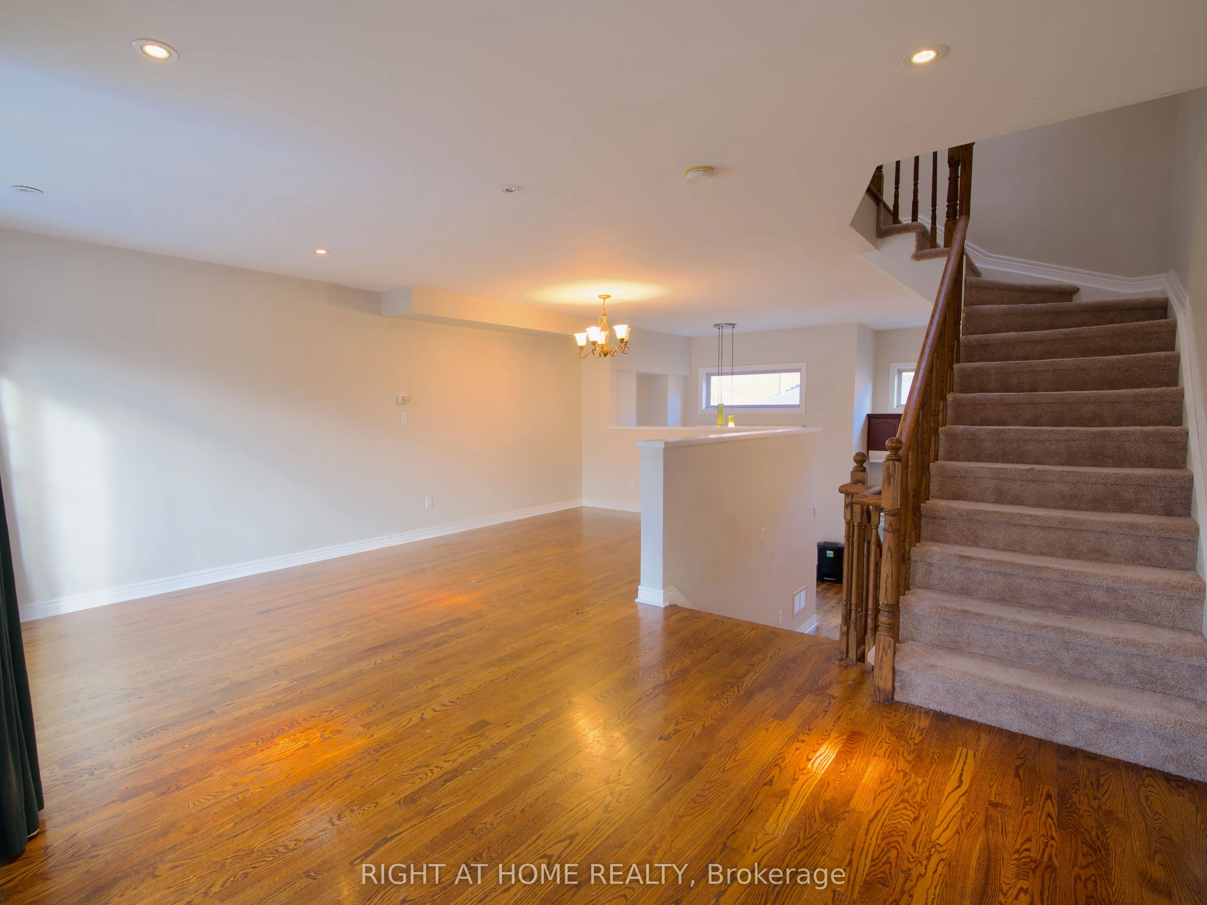 70 Guildwood Parkway, #7