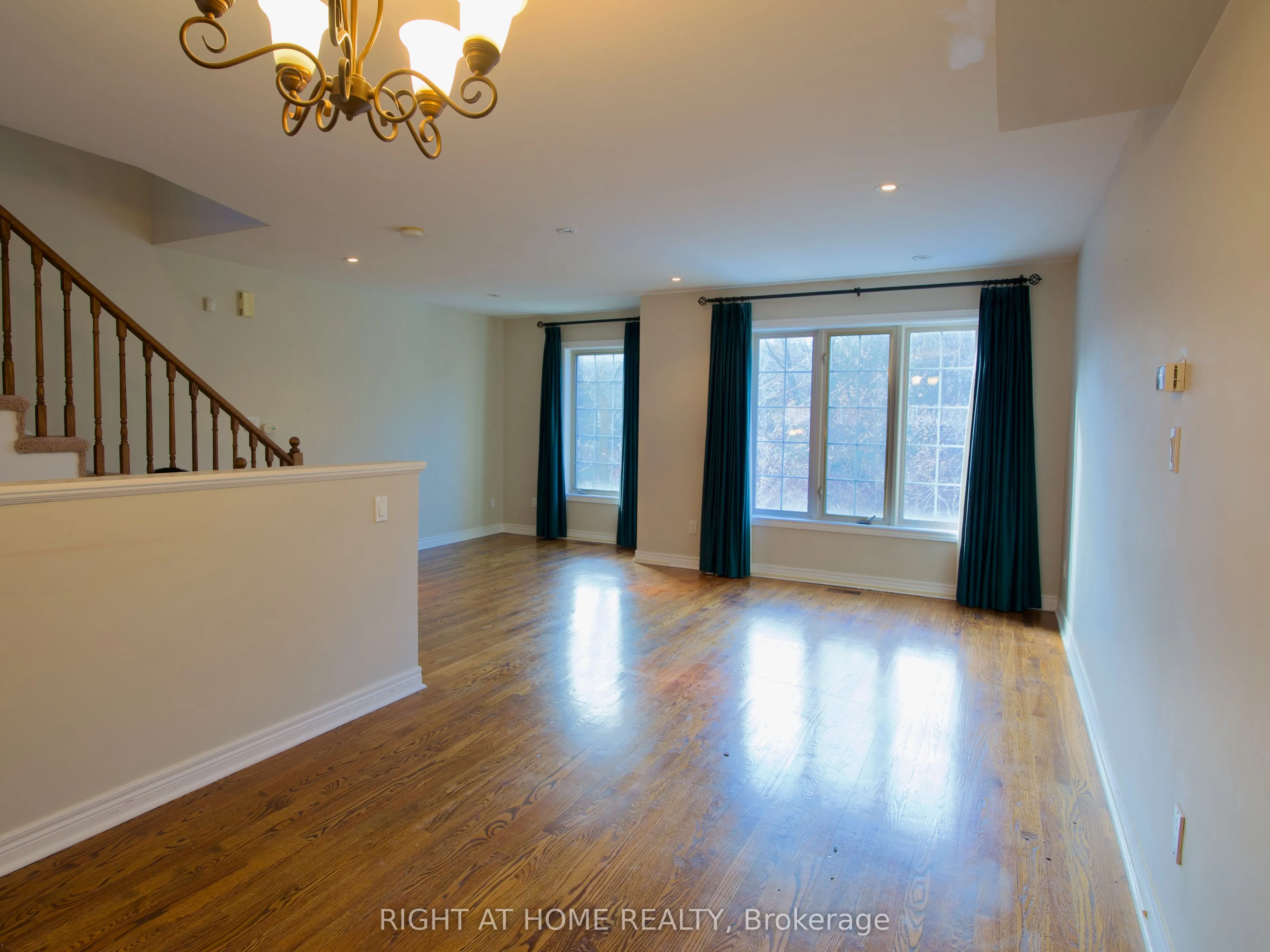 70 Guildwood Parkway, #7