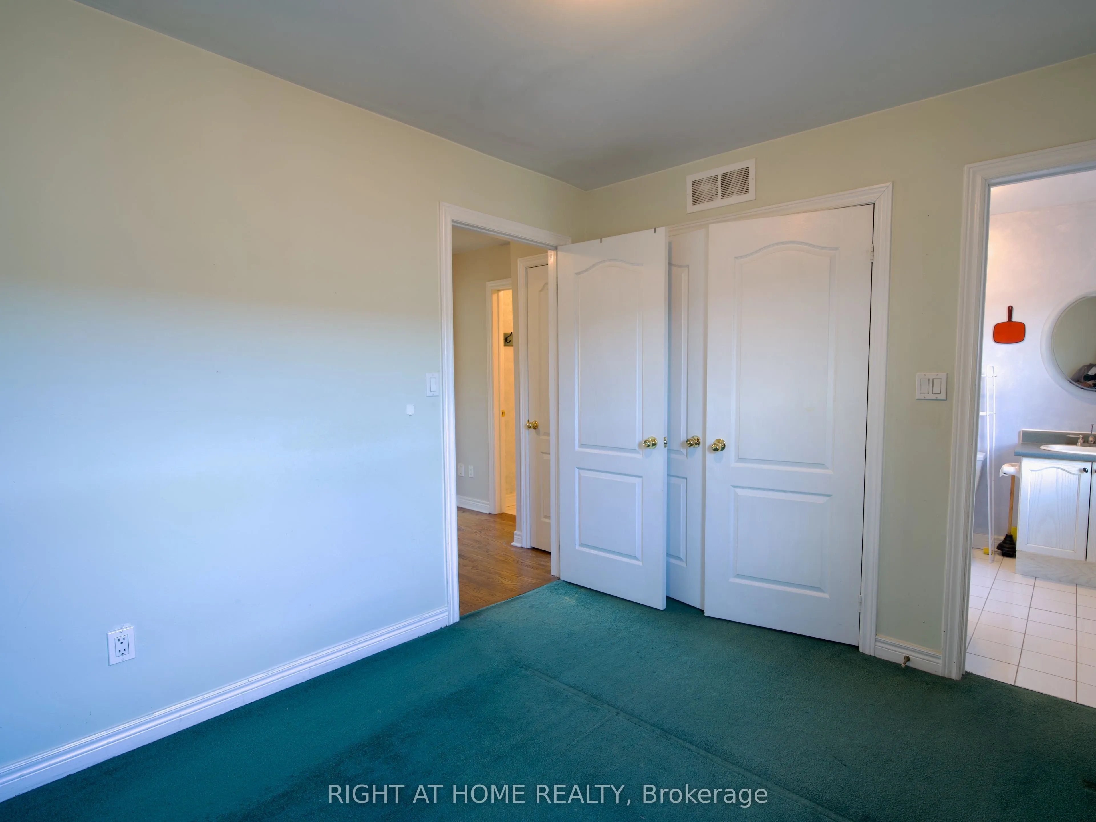 70 Guildwood Parkway, #7