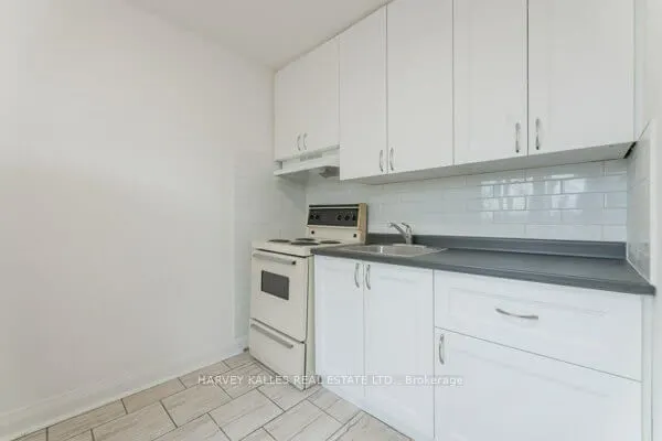 330 Chisholm Avenue, #12