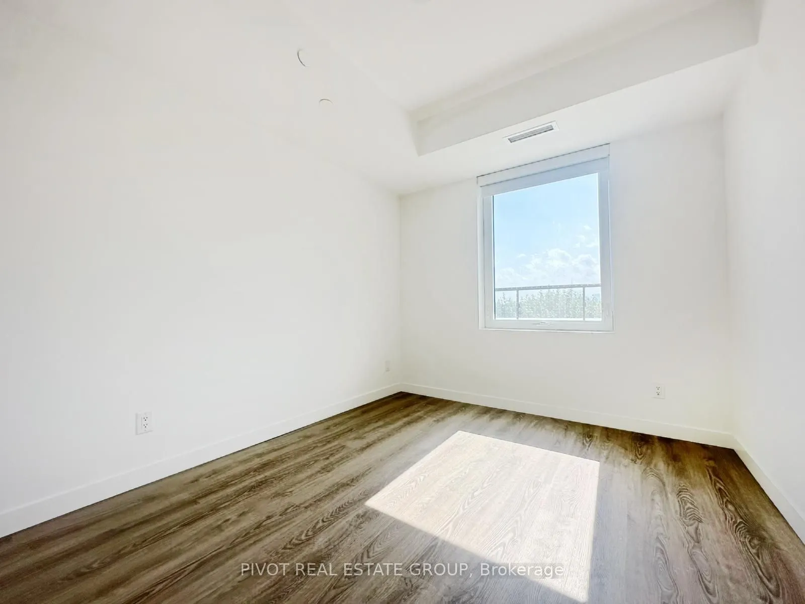 1050 Eastern Avenue, #516