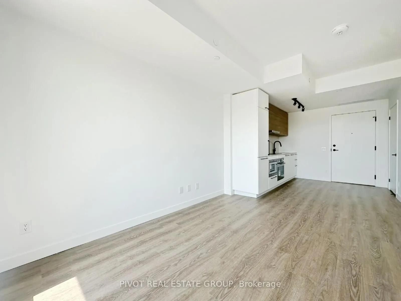 1050 Eastern Avenue, #516