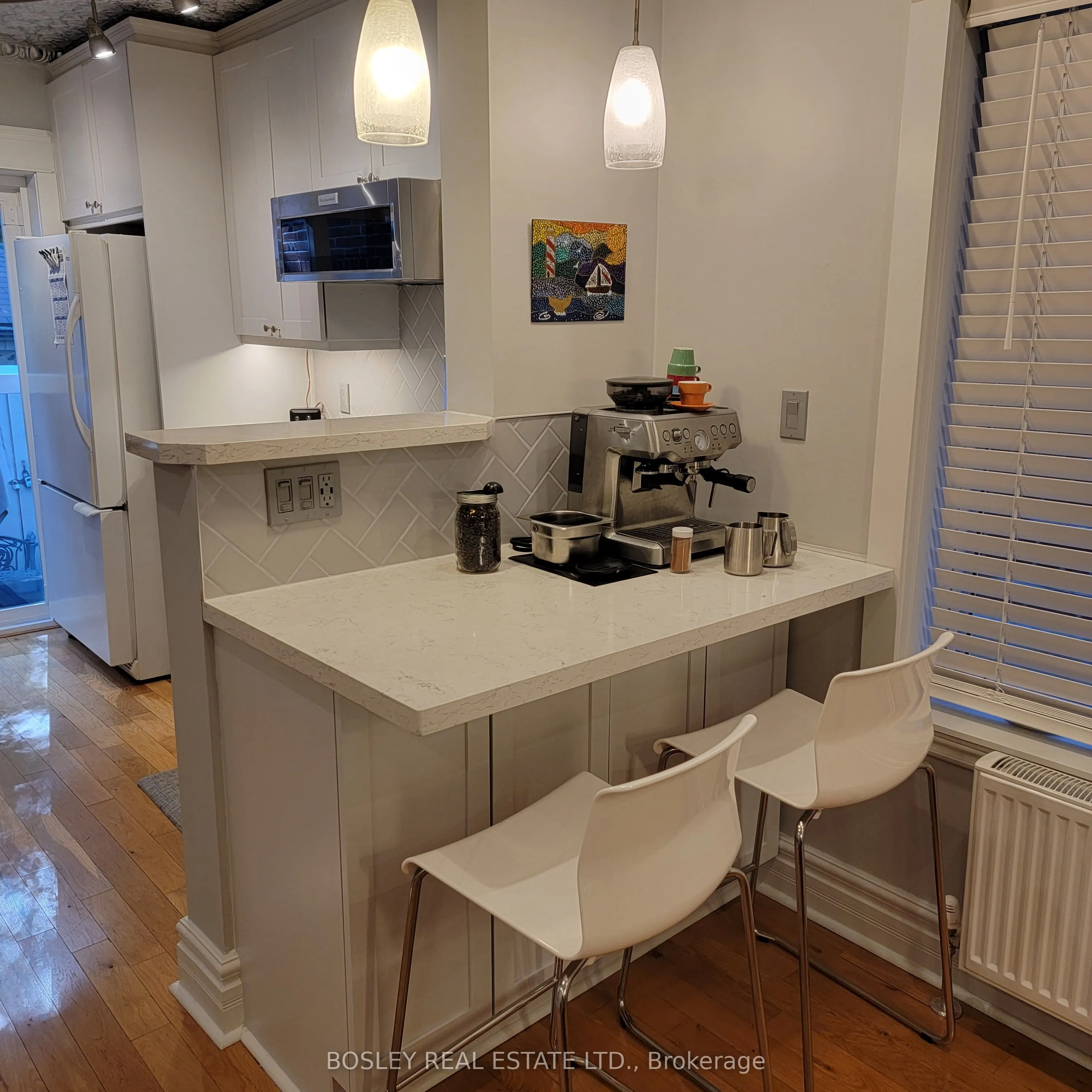 77 Linnsmore Crescent, #Main / 2nd