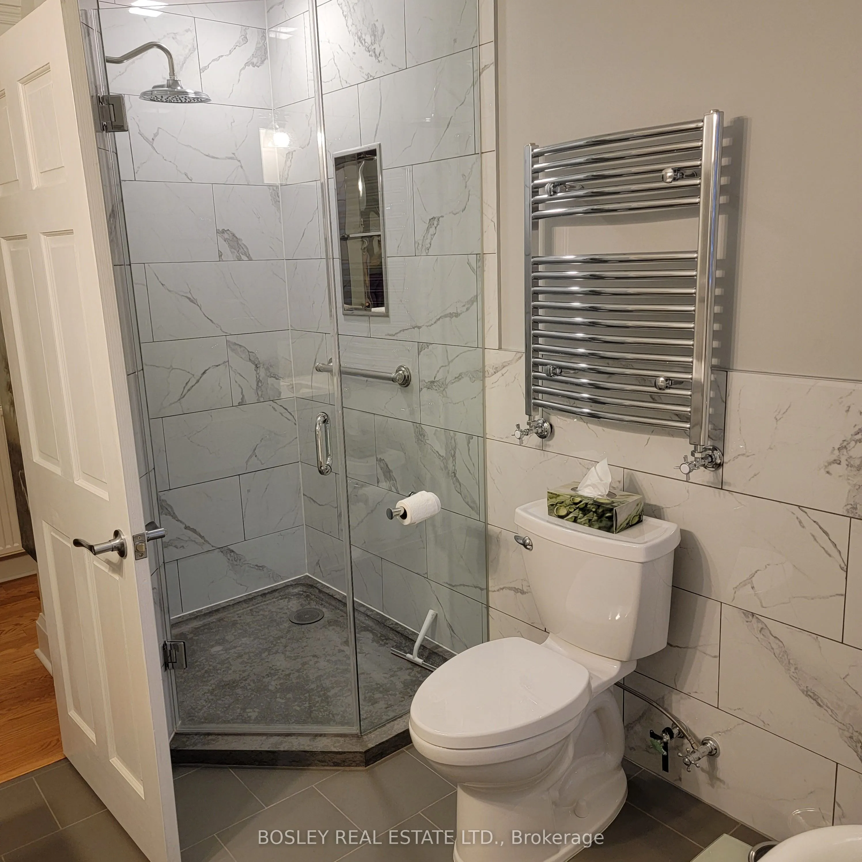 77 Linnsmore Crescent, #Main / 2nd