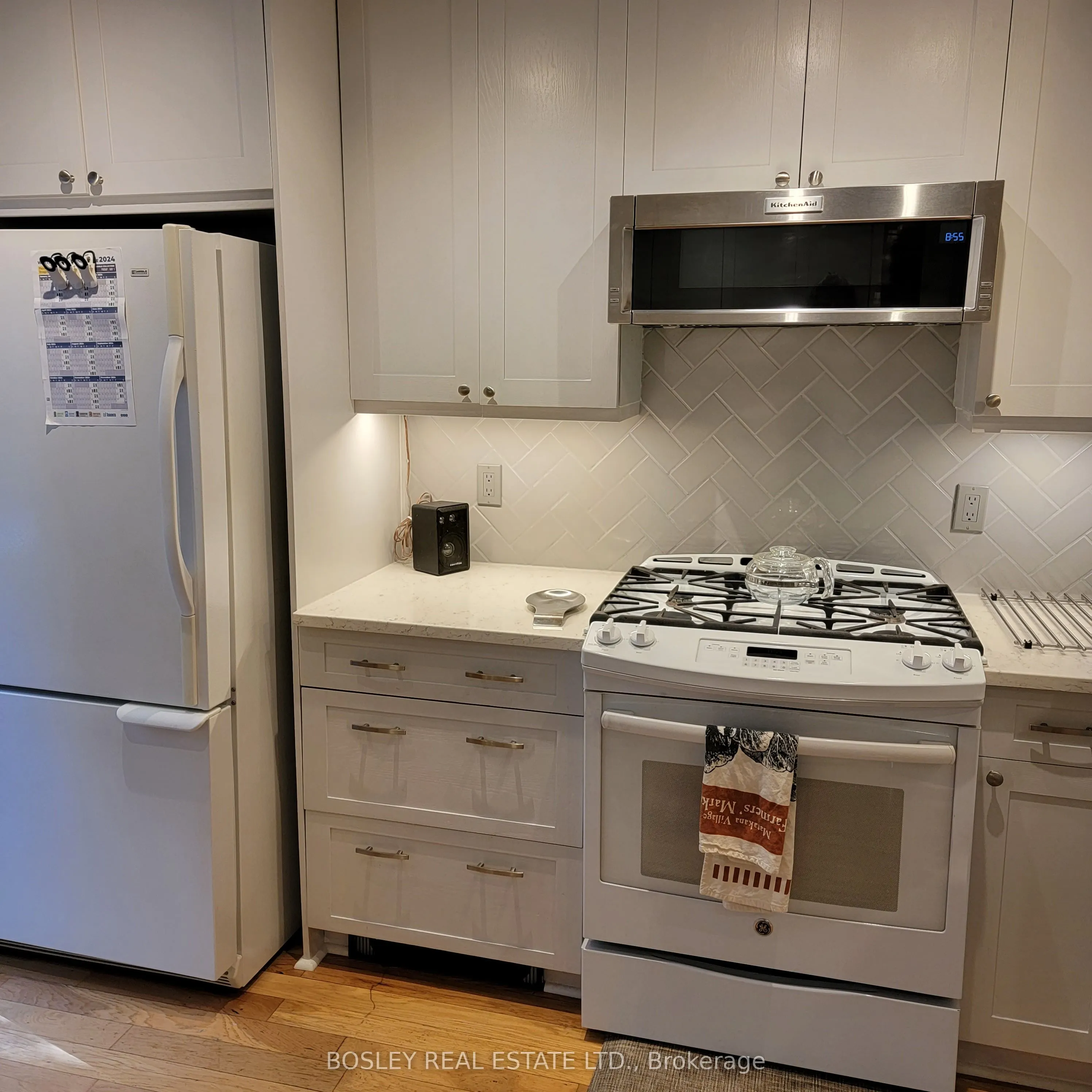 77 Linnsmore Crescent, #Main / 2nd