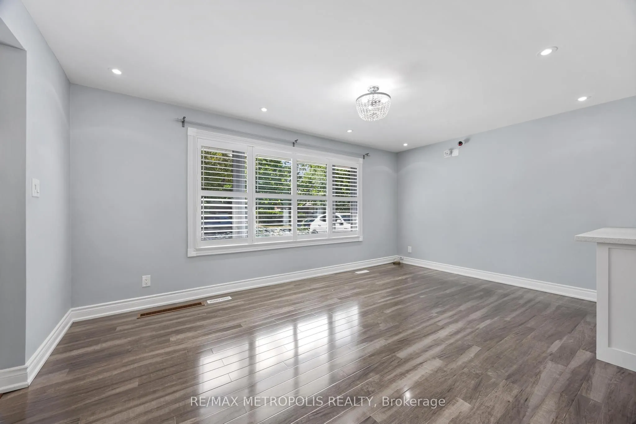 70 Sunderland Crescent