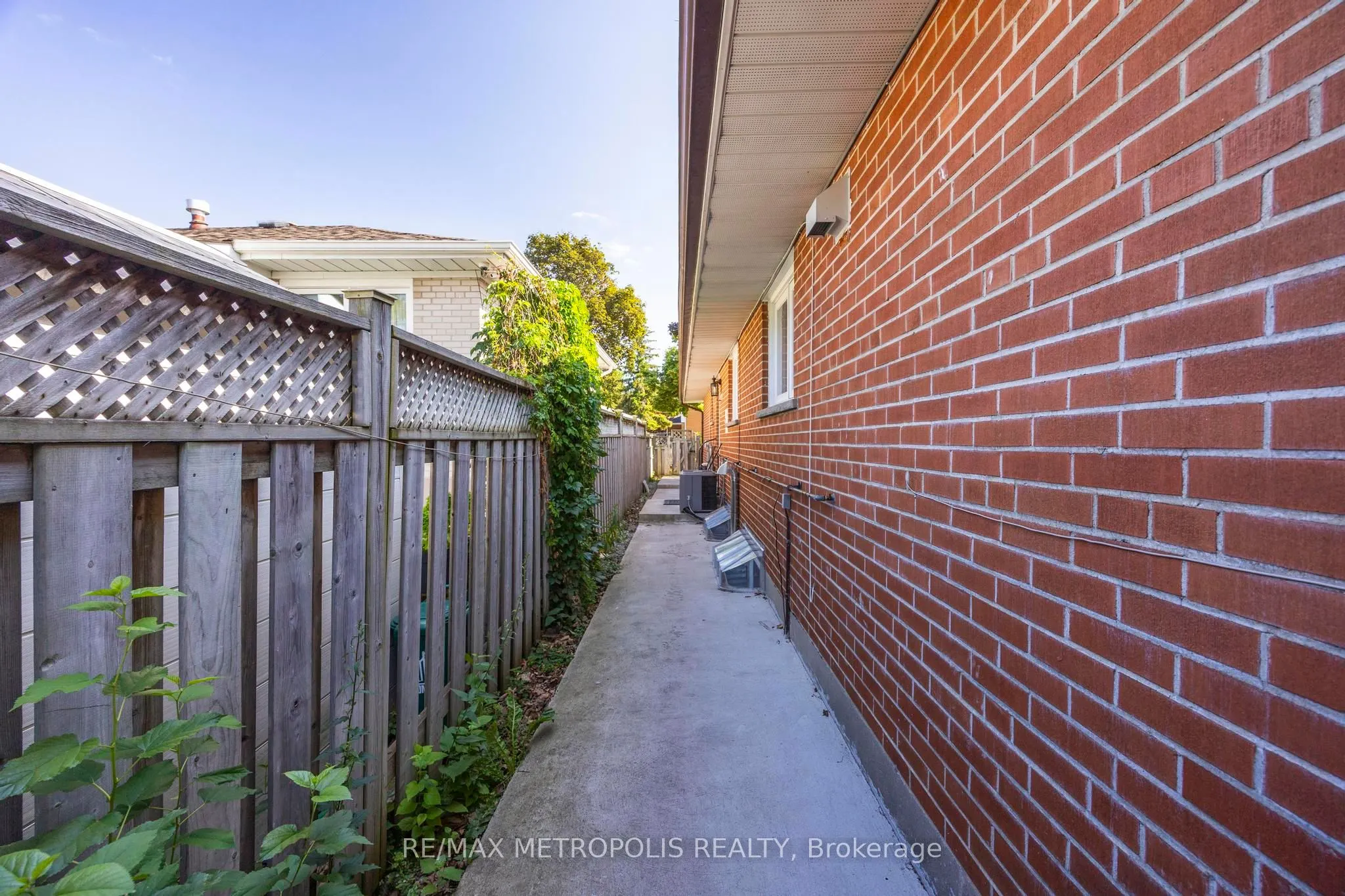 70 Sunderland Crescent