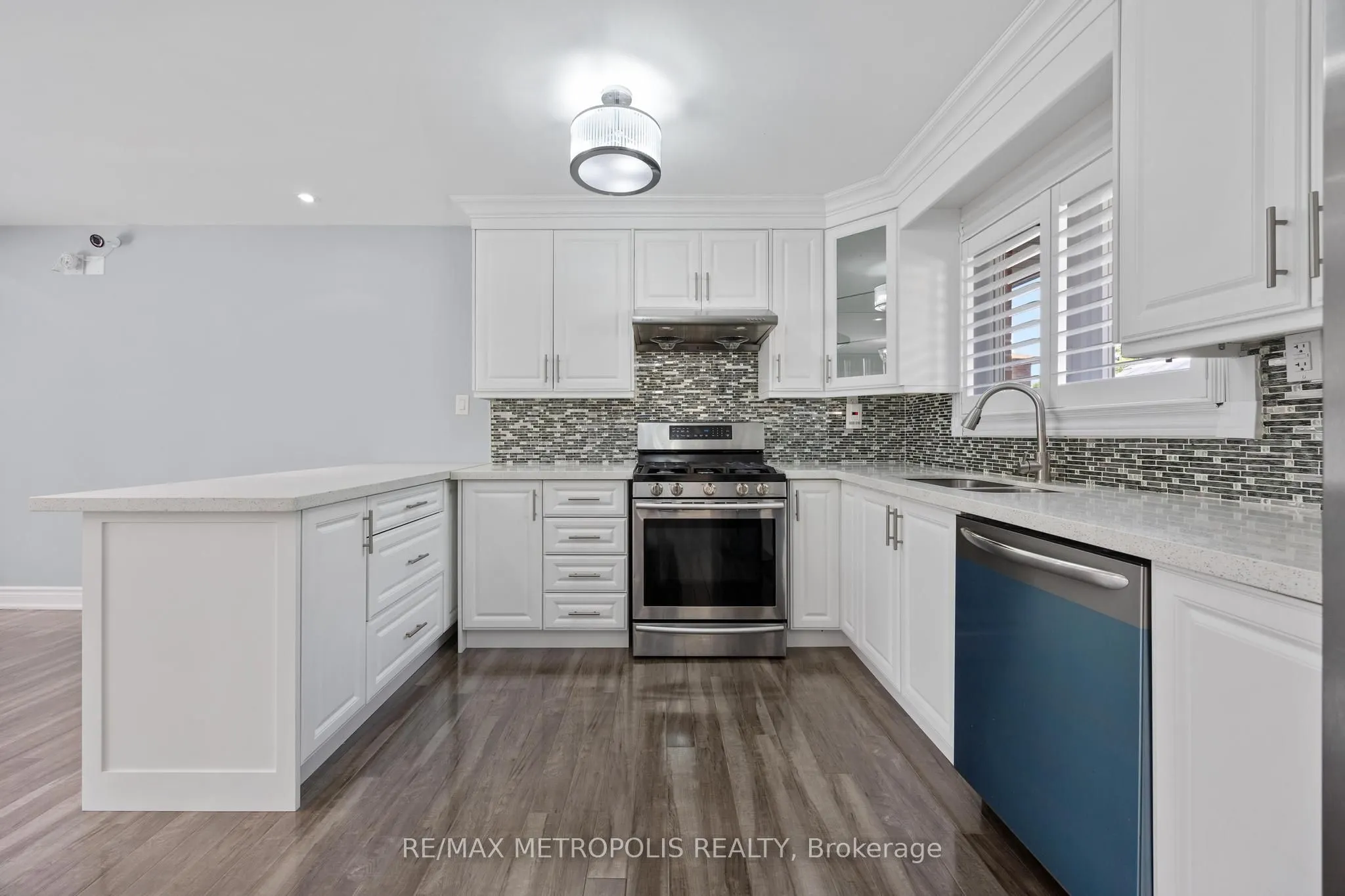 70 Sunderland Crescent