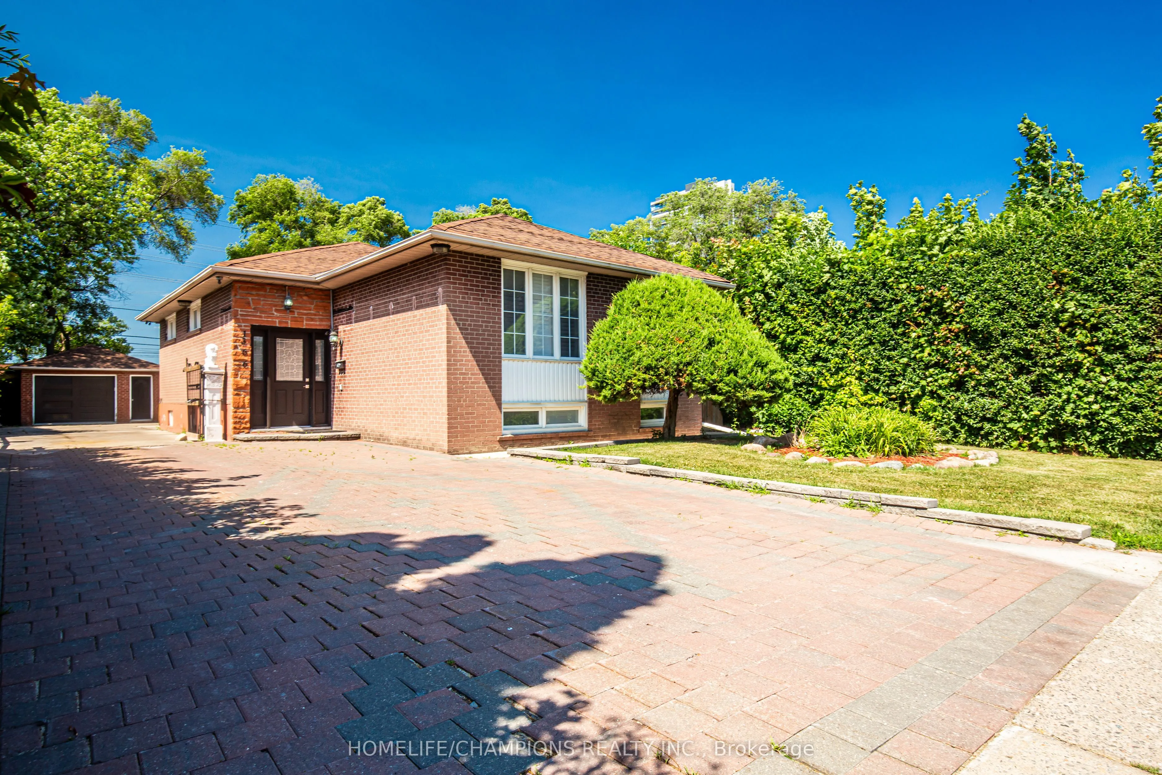1366 Poprad Avenue
