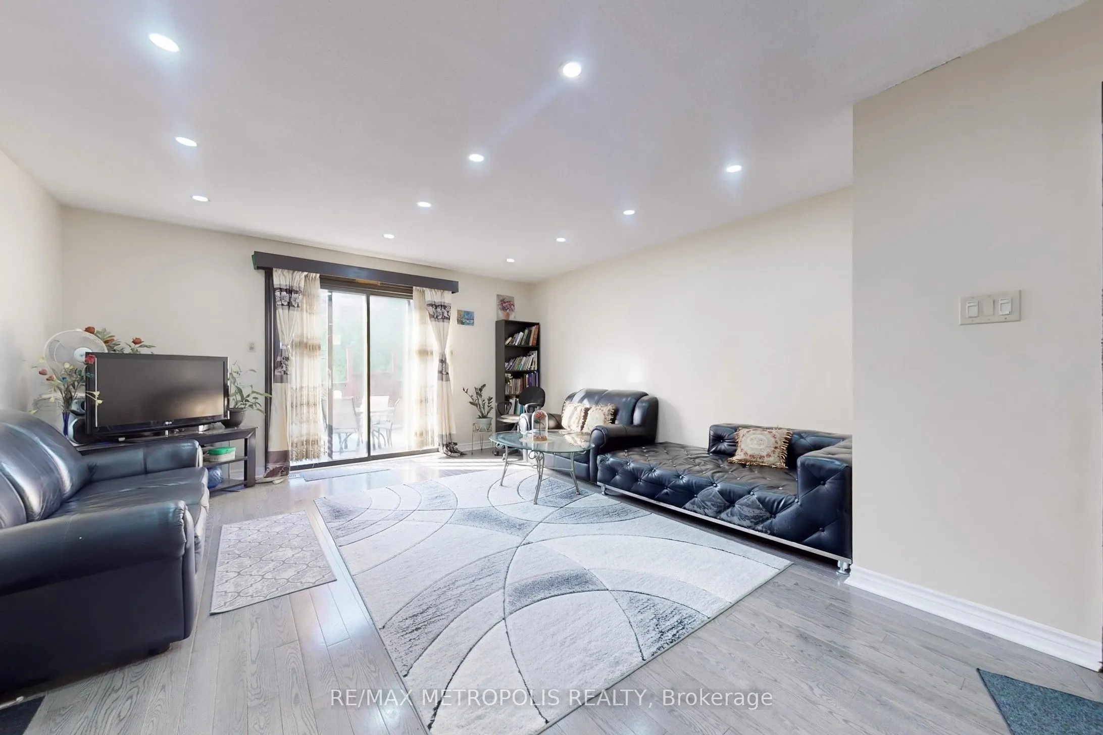 46 Albion Avenue
