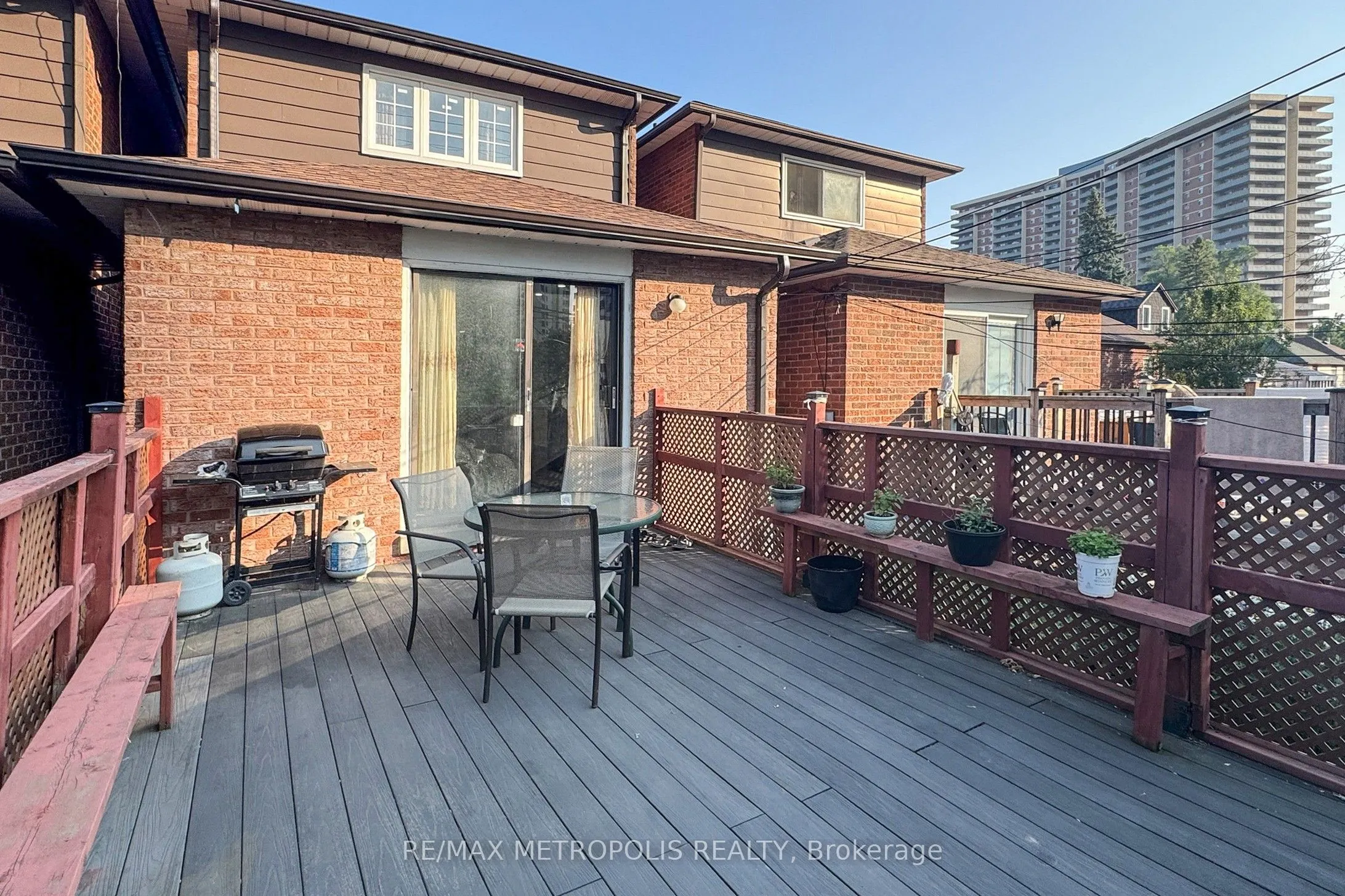 46 Albion Avenue