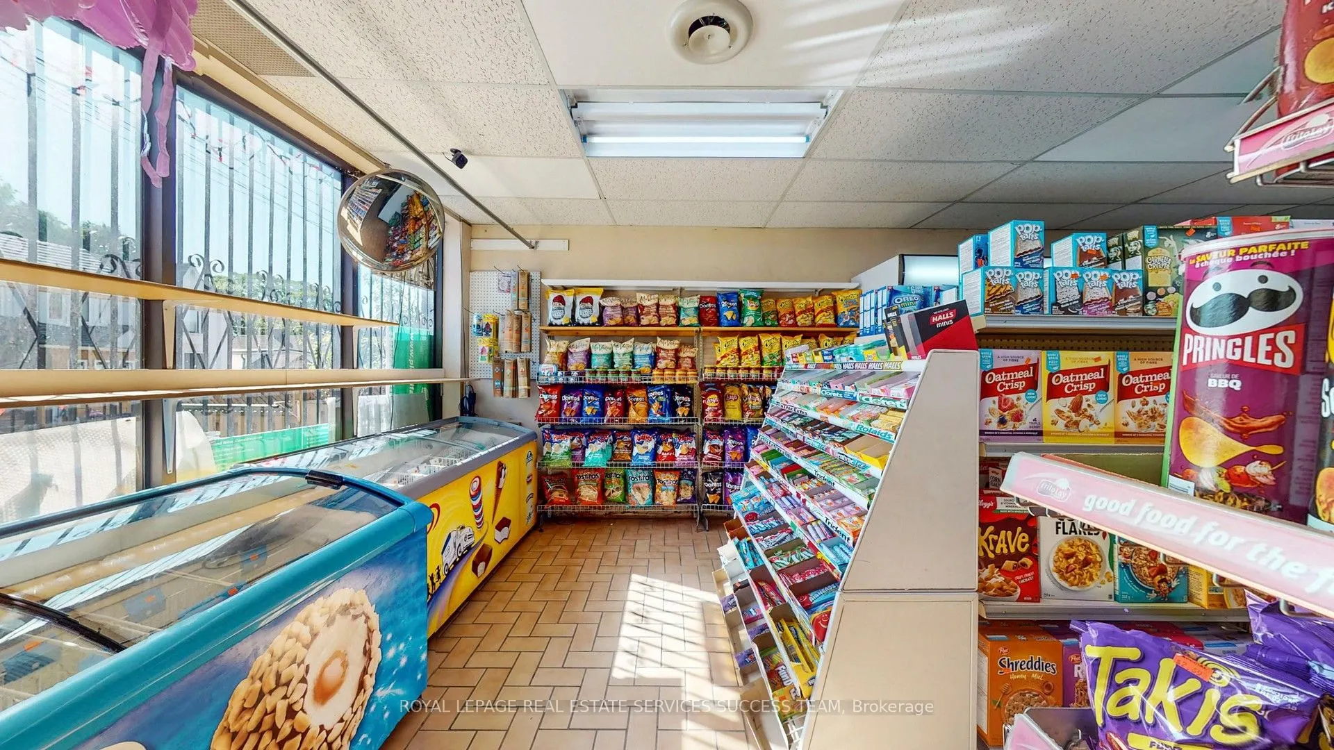 404 Woodfield Road