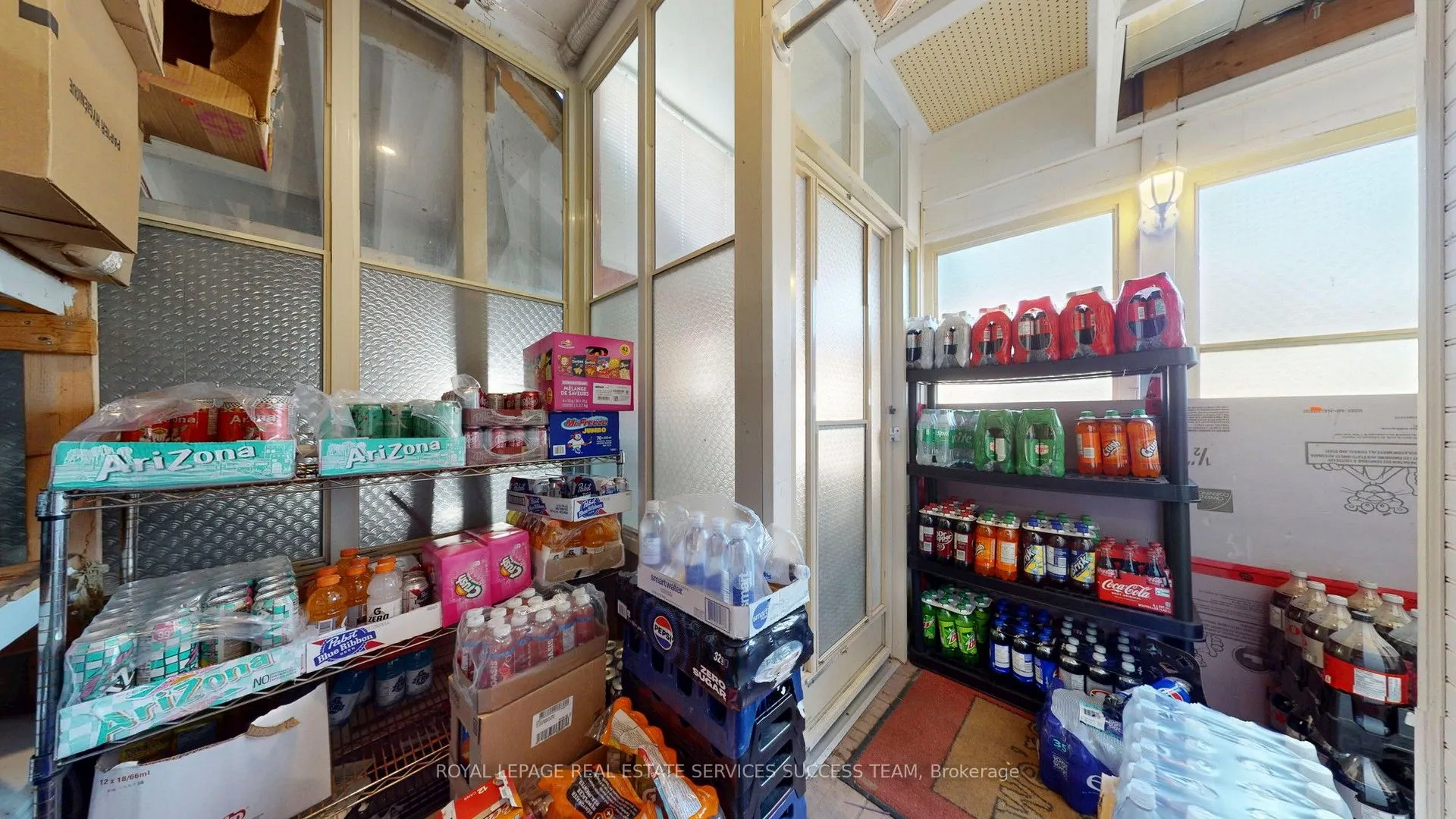 404 Woodfield Road
