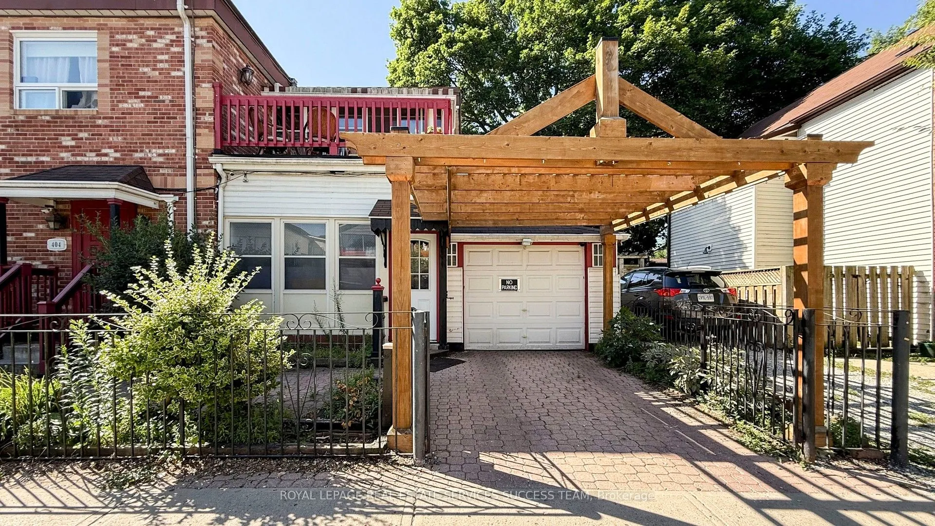 404 Woodfield Road