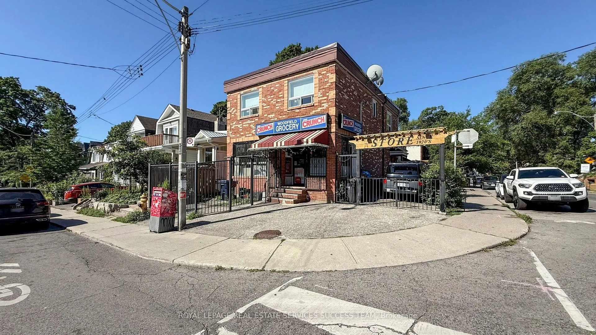 404 Woodfield Road